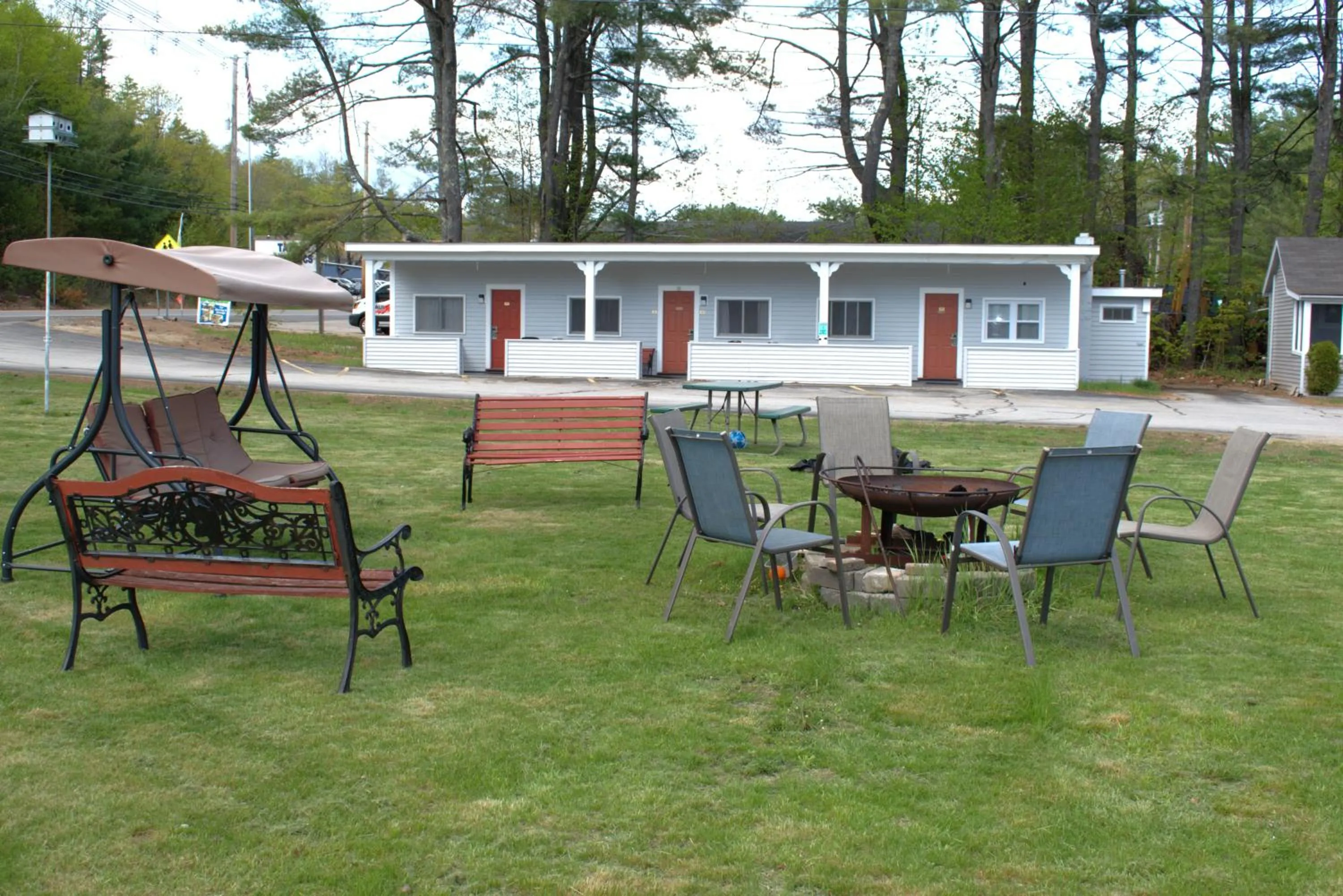Property building in Pilgrim Inn & Cottages