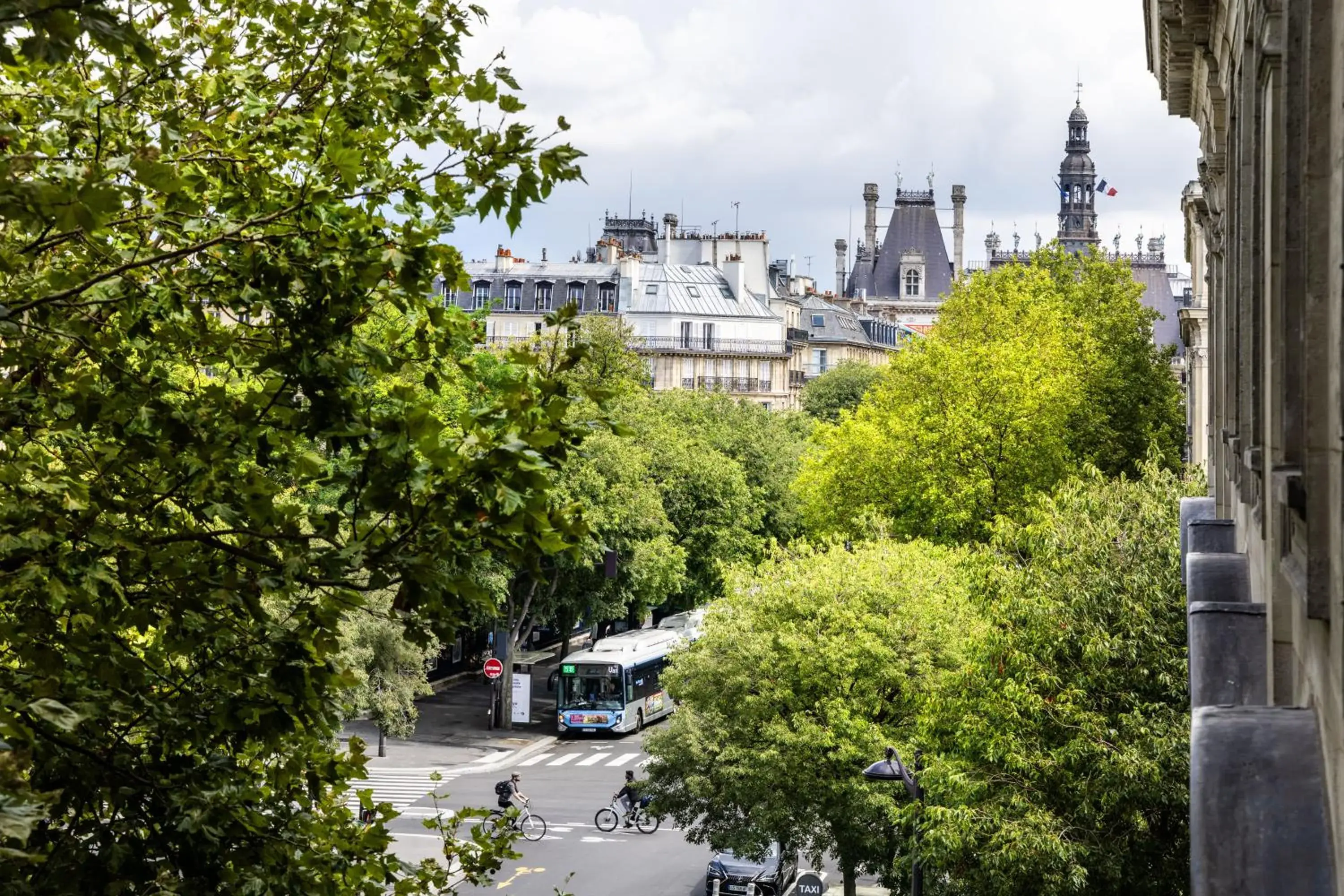 Neighbourhood in Hôtel Korner Châtelet Neighbourhood in Hôtel Korner Châtelet