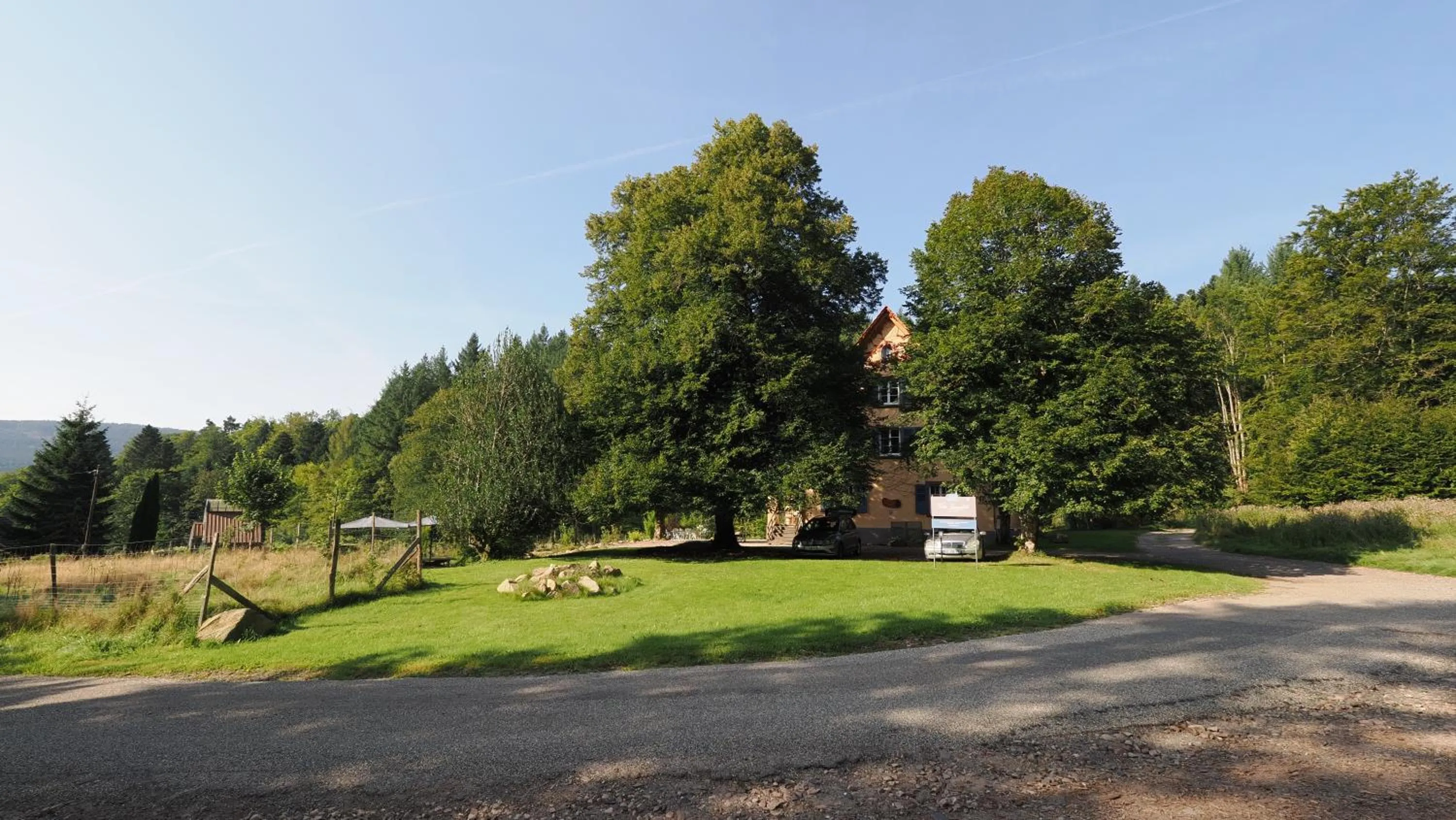 Property building in Villa Louisental - Gruppenunterkunft für Selbstversorger