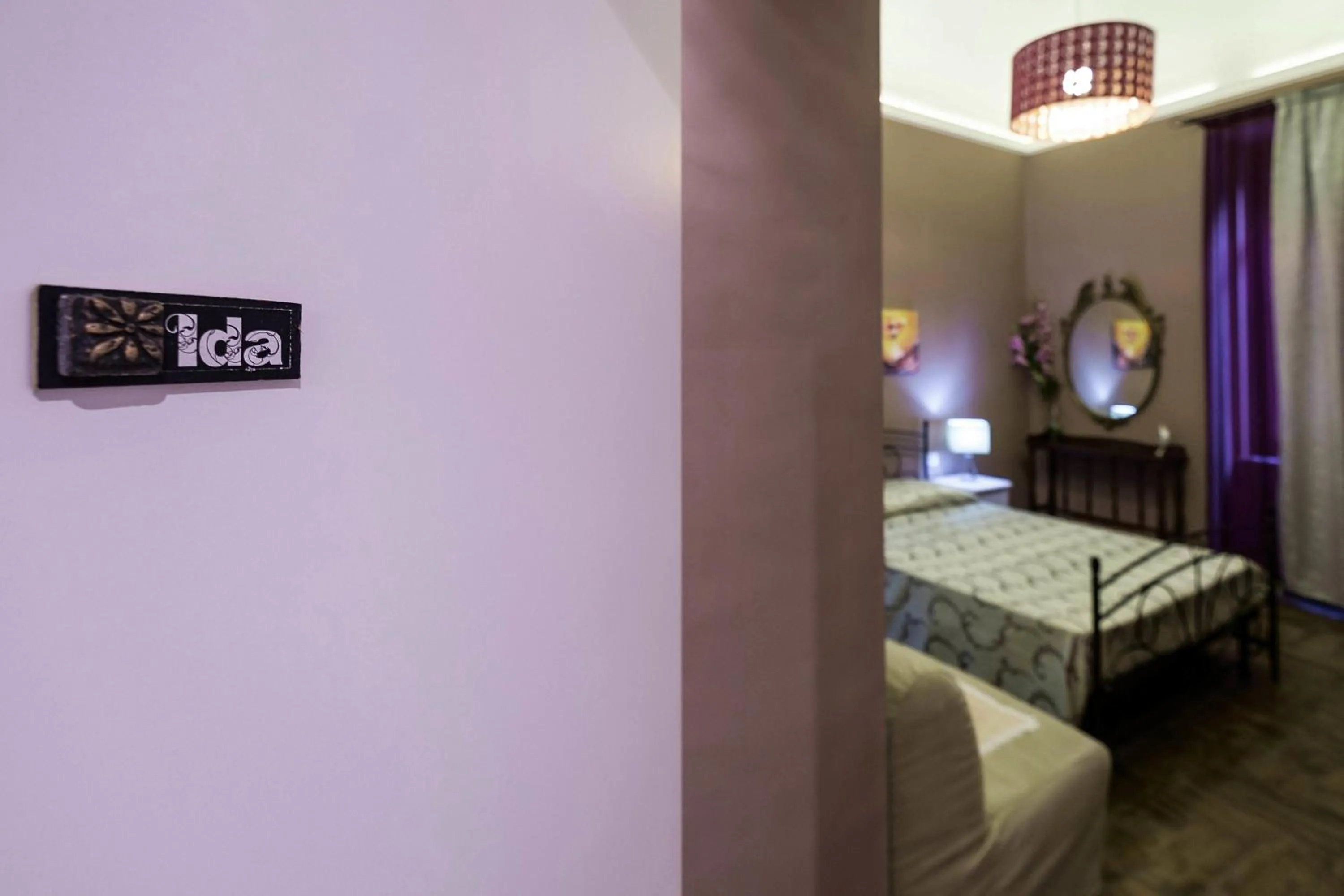 Decorative detail, Bed in B&B Centro900