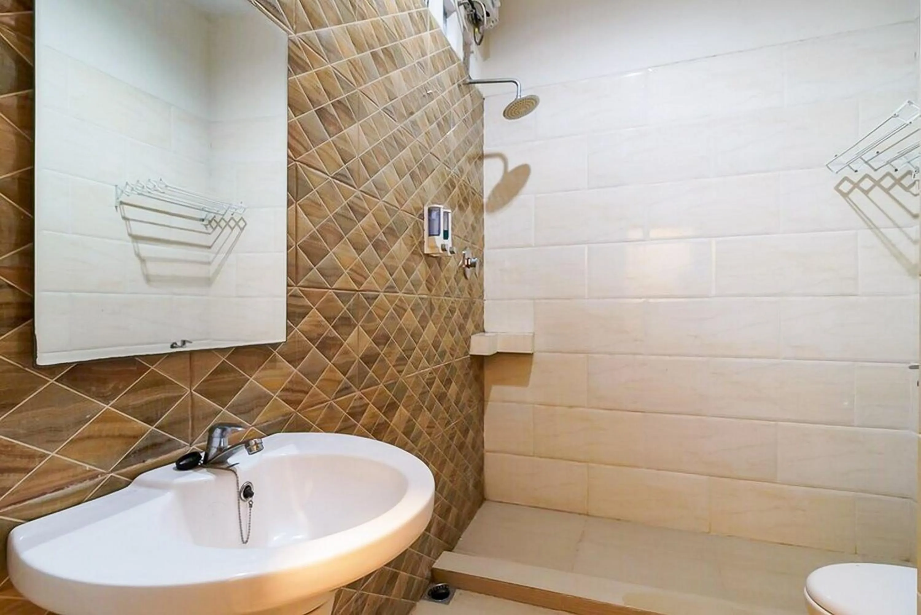 Bathroom in Sans Hotel Grand Jitra Syariah Bengkulu