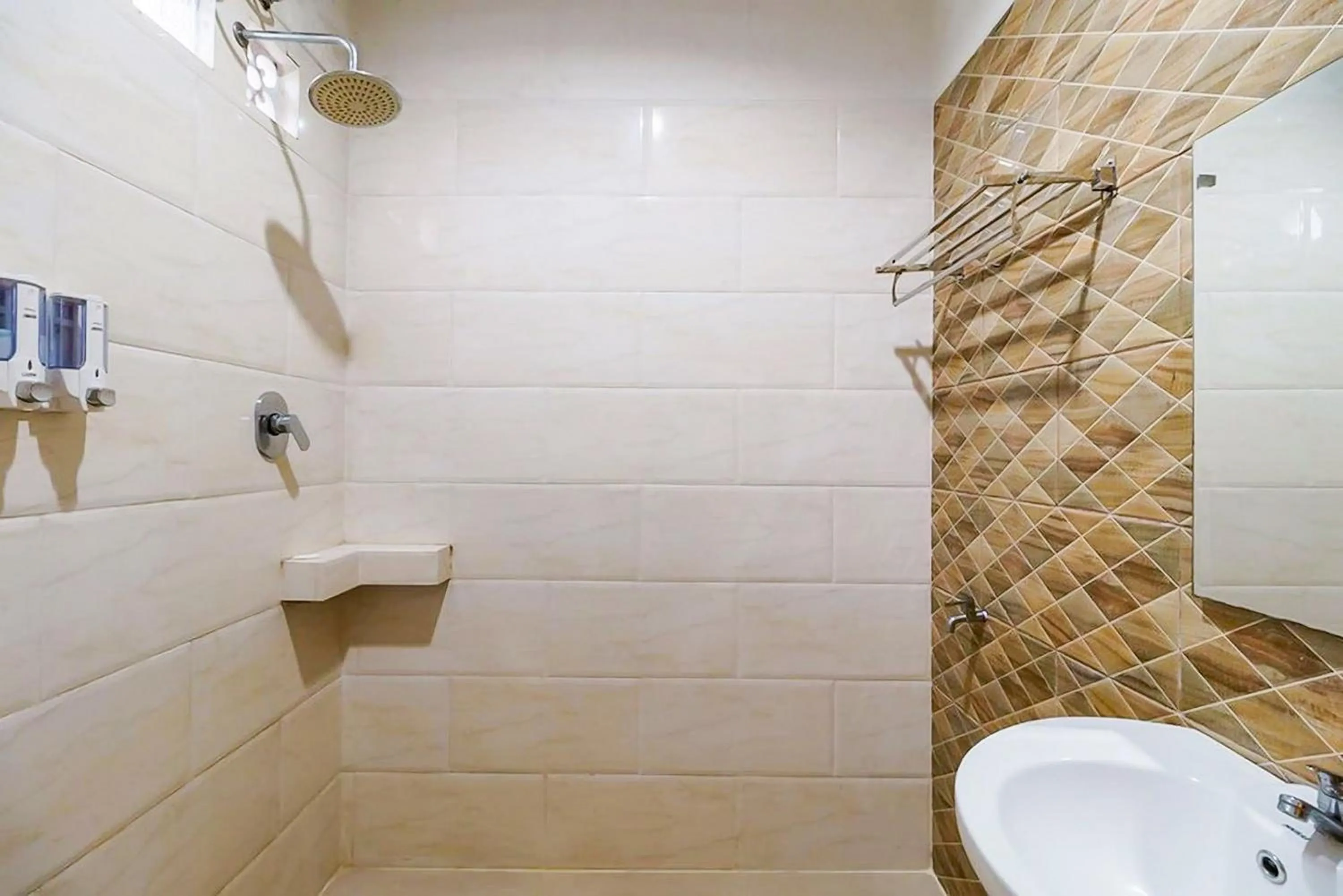 Bathroom in Sans Hotel Grand Jitra Syariah Bengkulu