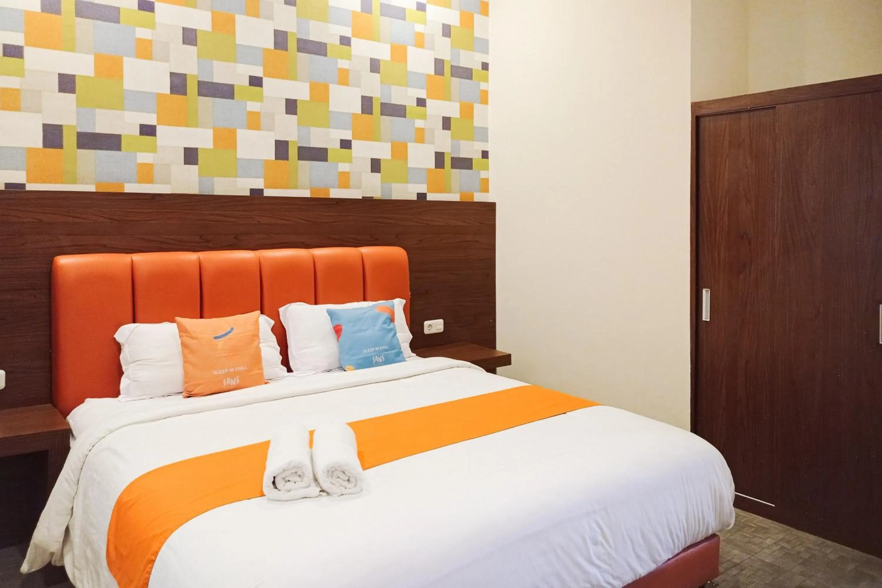 Bedroom, Bed in Sans Hotel Grand Jitra Syariah Bengkulu