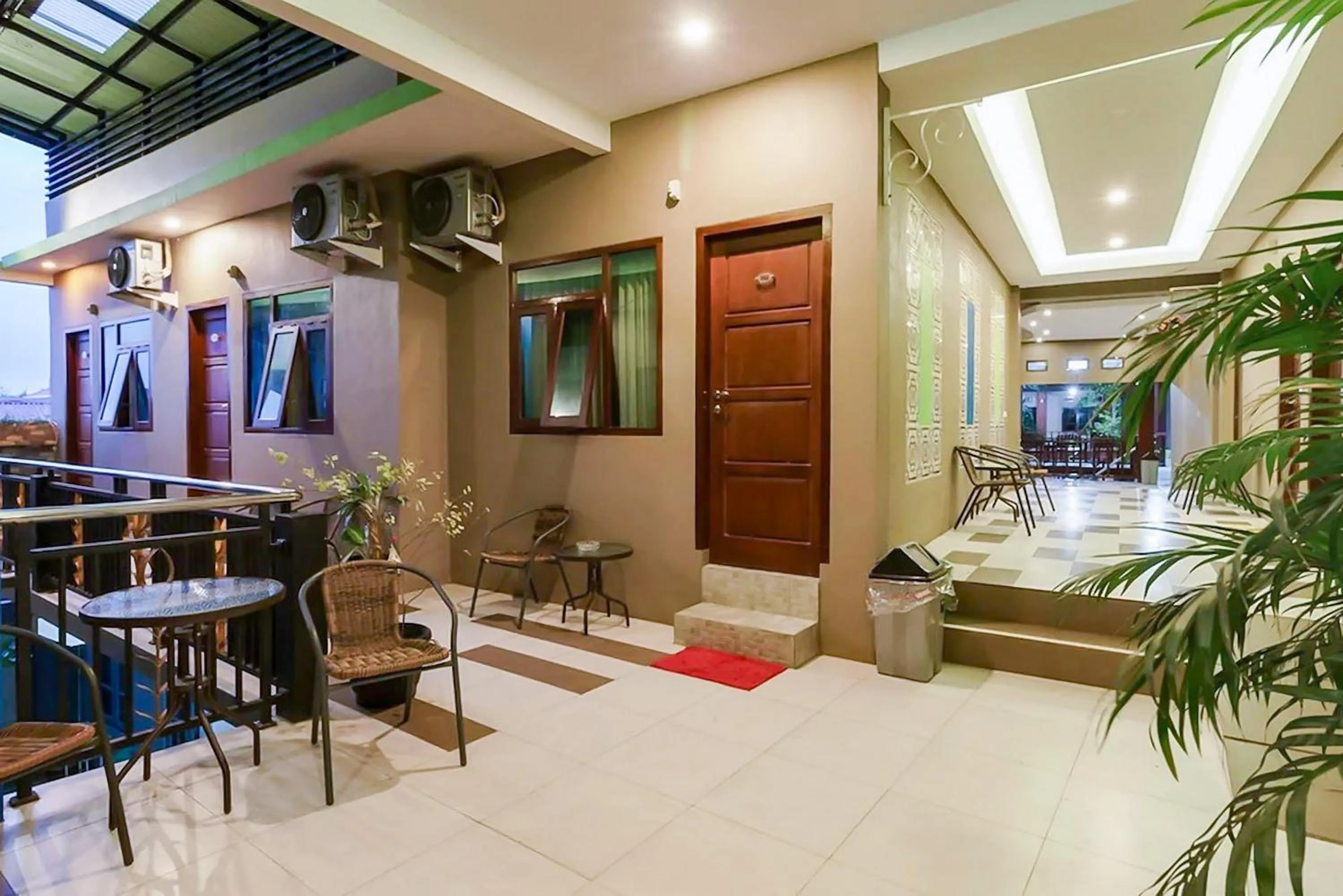 Seating area in Sans Hotel Grand Jitra Syariah Bengkulu