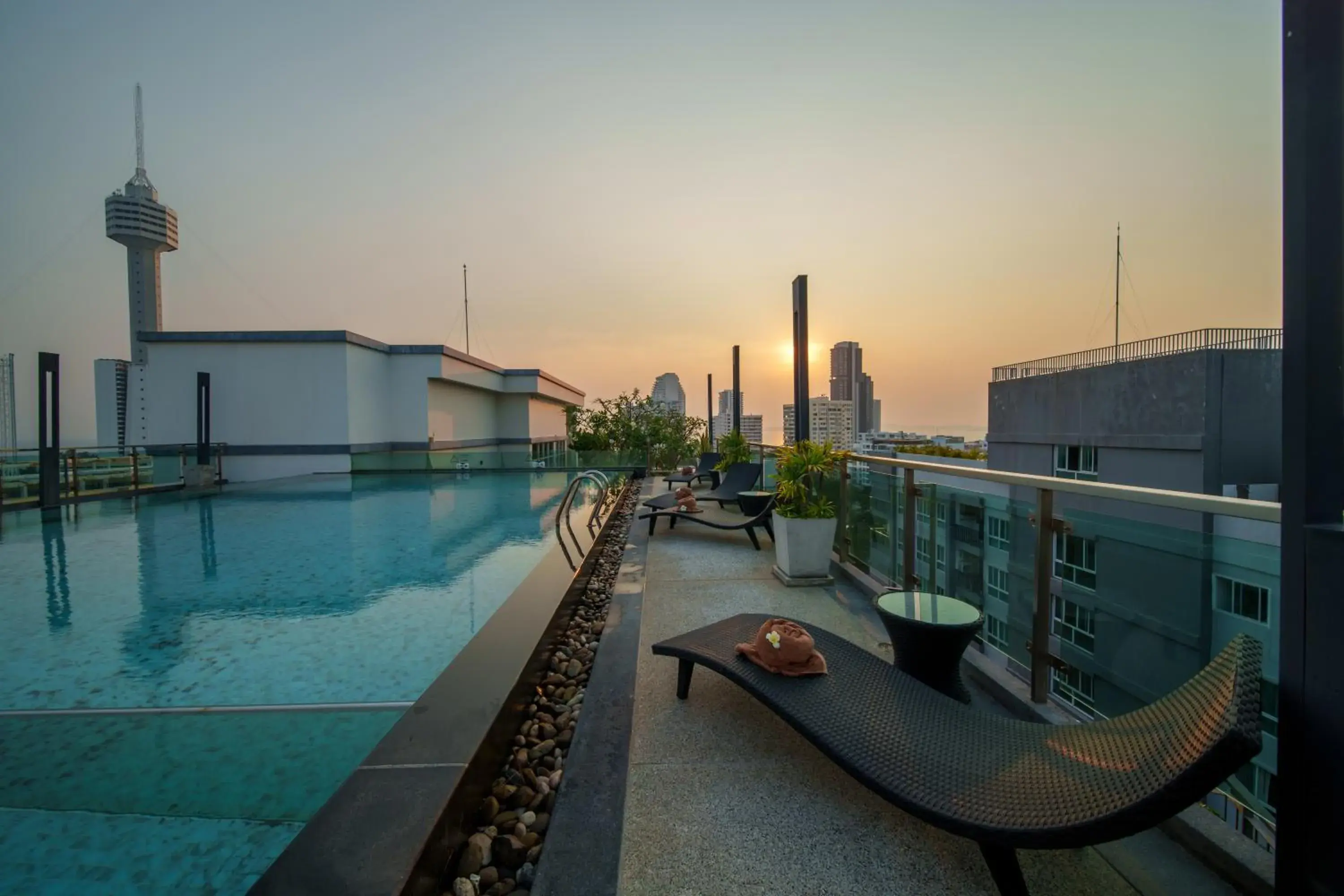 Swimming pool in Royal Prince Resort Pattaya Swimming pool in Royal Prince Resort Pattaya