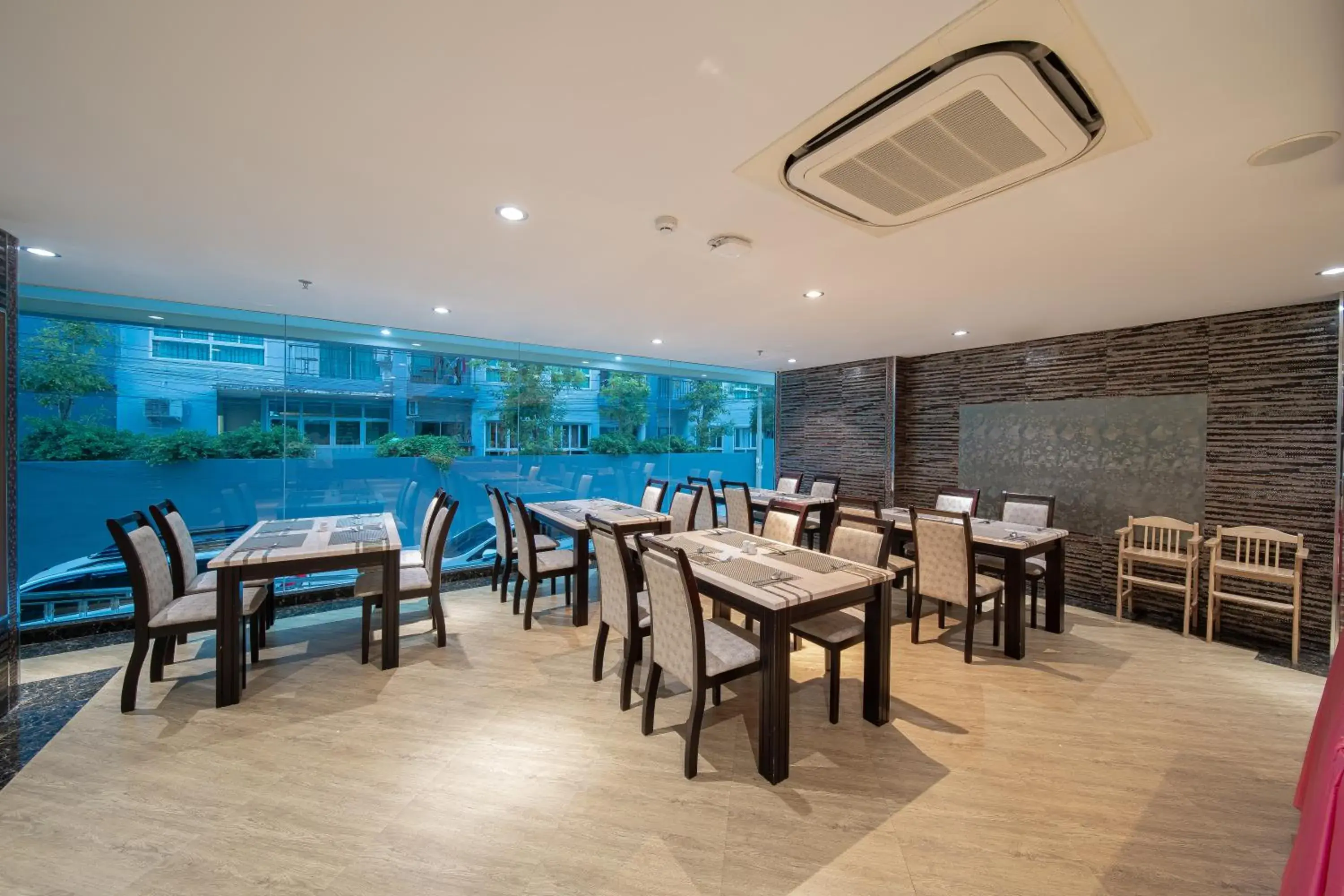 Restaurant/places to eat in Royal Prince Resort Pattaya Restaurant/places to eat in Royal Prince Resort Pattaya