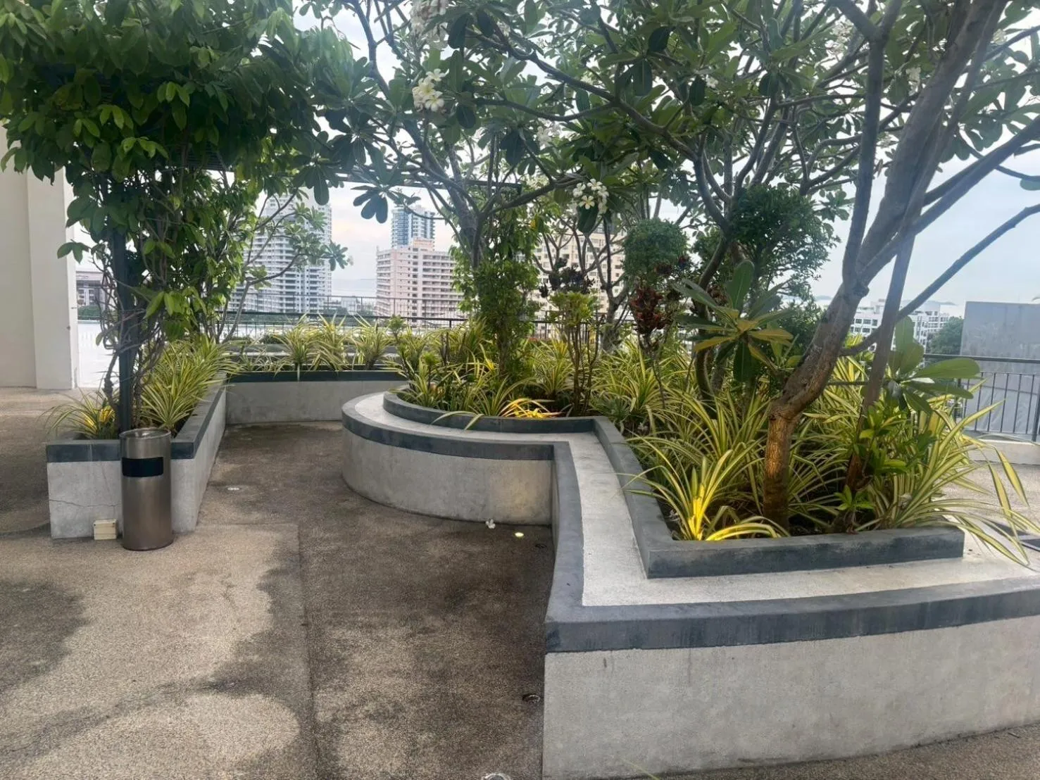 Garden in Royal Prince Resort Pattaya