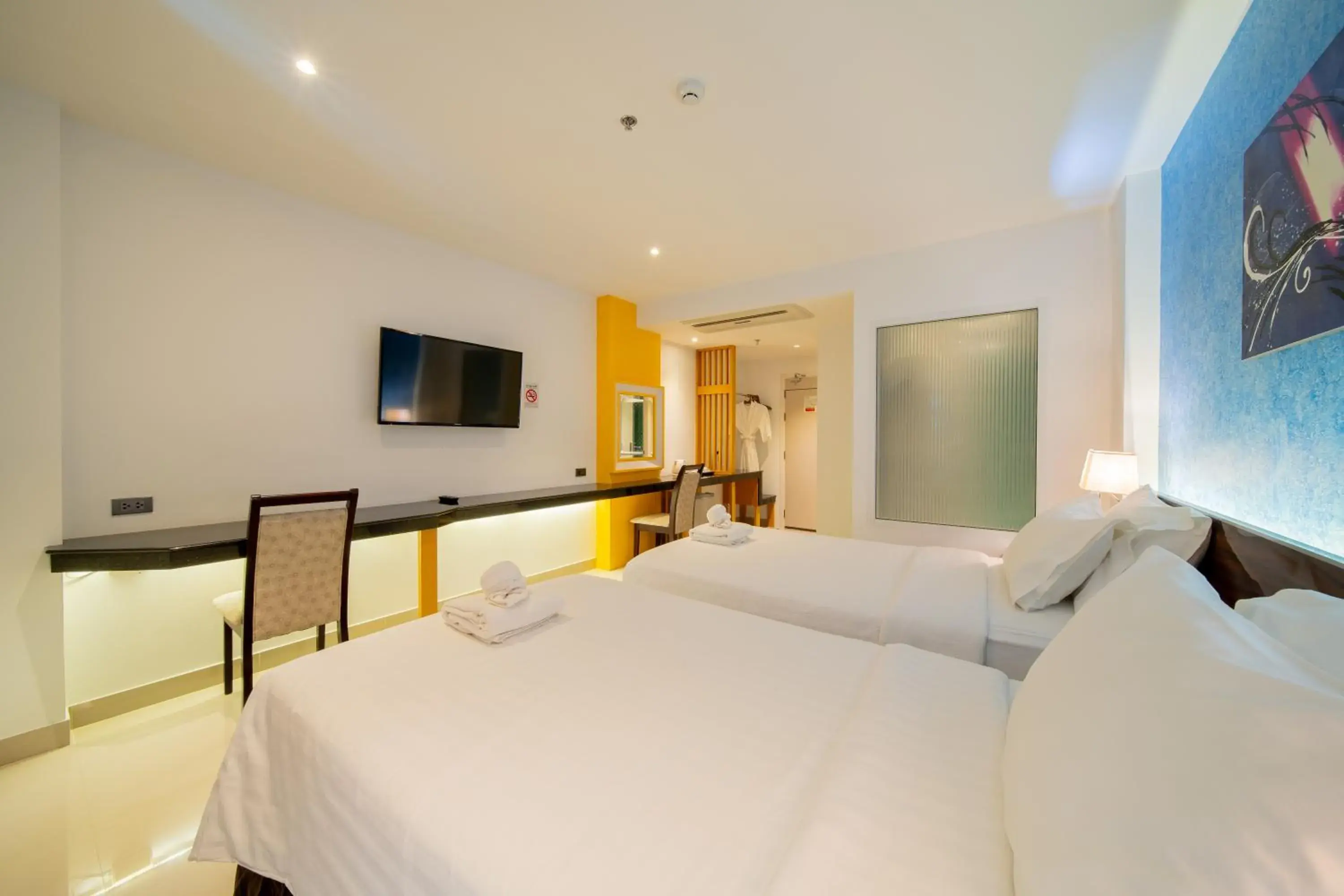 Photo of the whole room, Bed in Royal Prince Resort Pattaya Photo of the whole room, Bed in Royal Prince Resort Pattaya