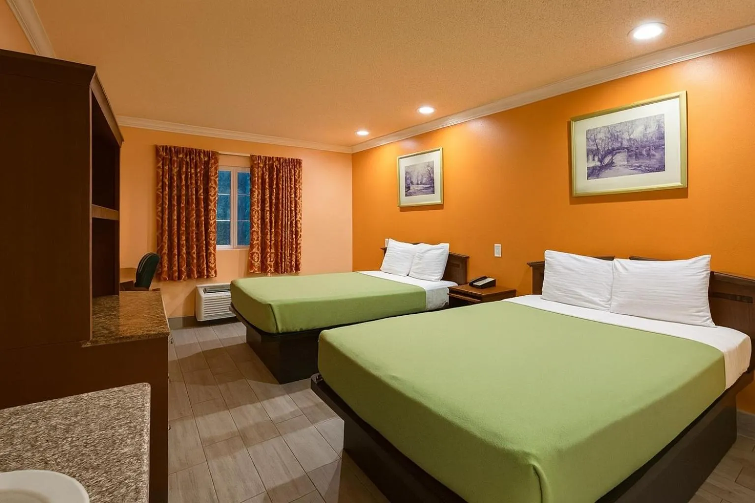 Standard Queen Room in Casa Blanca Hotel - Corona