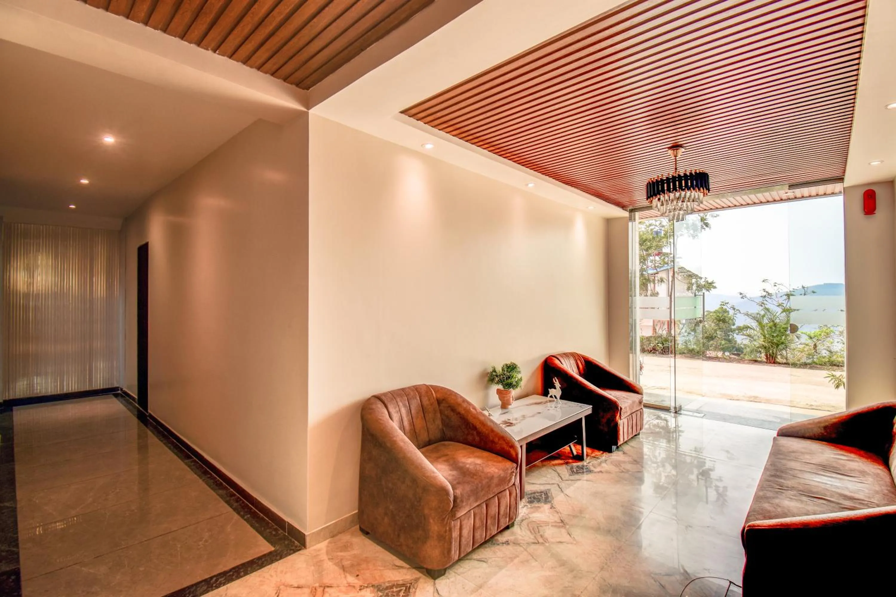 Lobby or reception in Holiday Plus