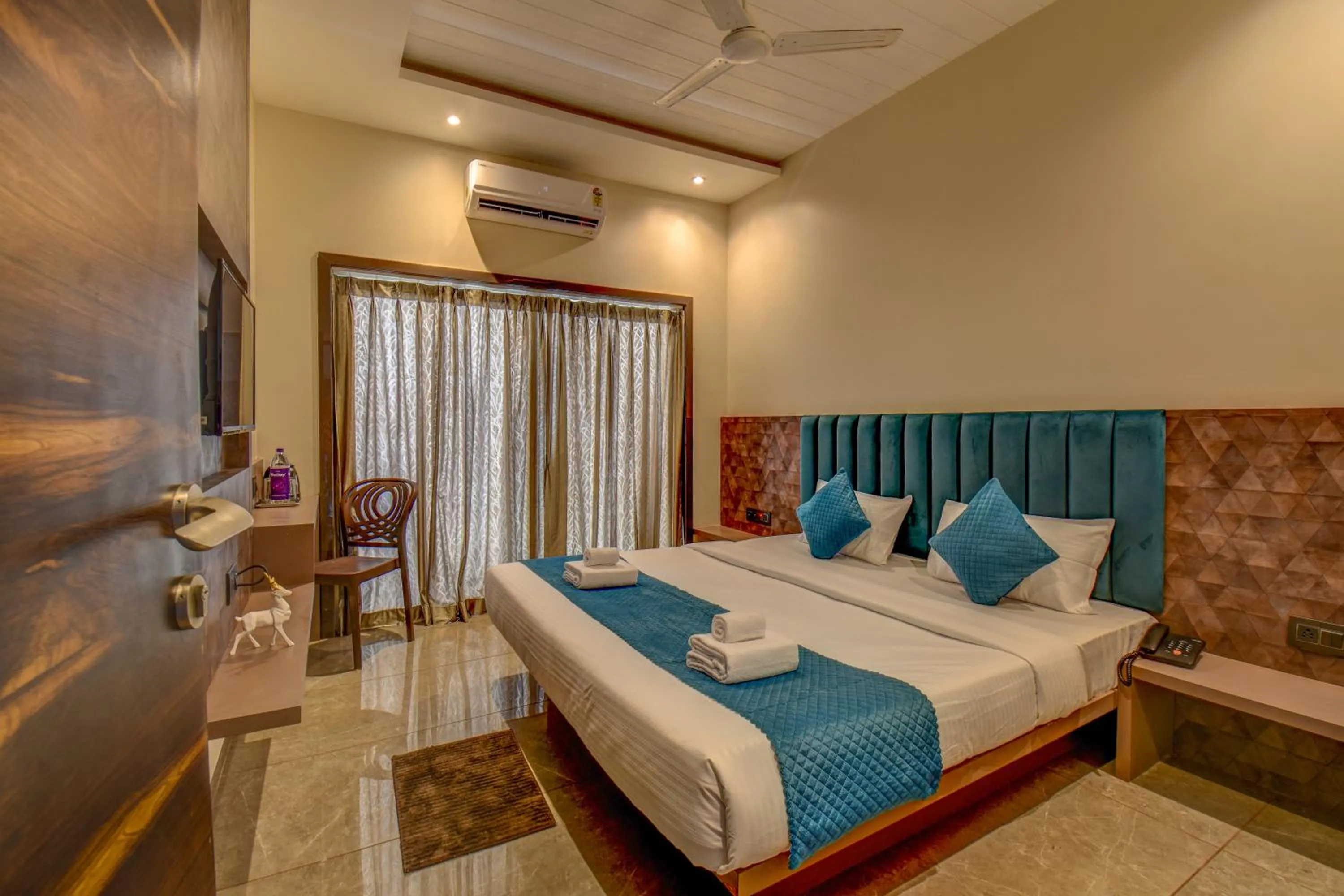 Bed in Holiday Plus