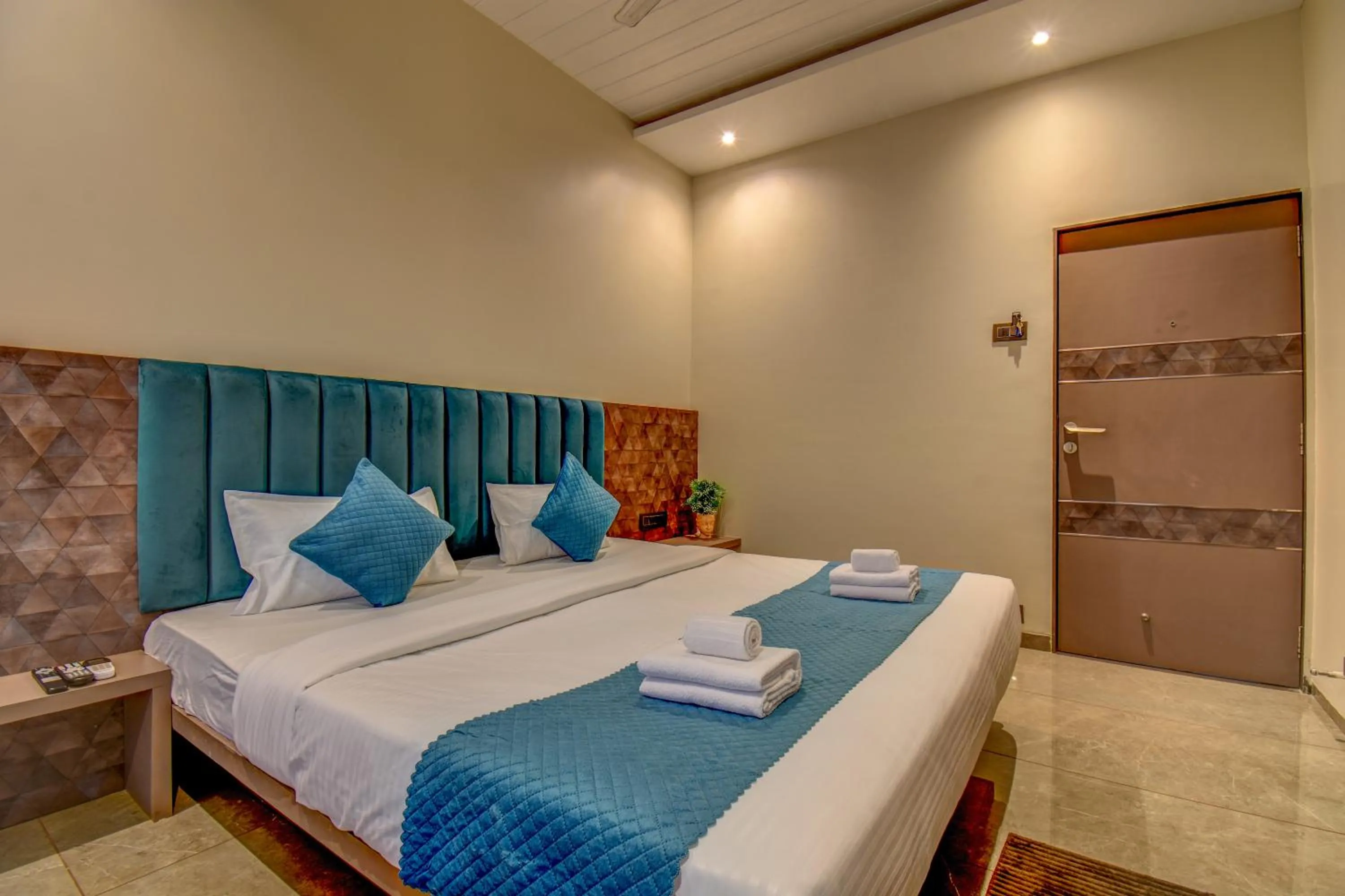 Bed in Holiday Plus