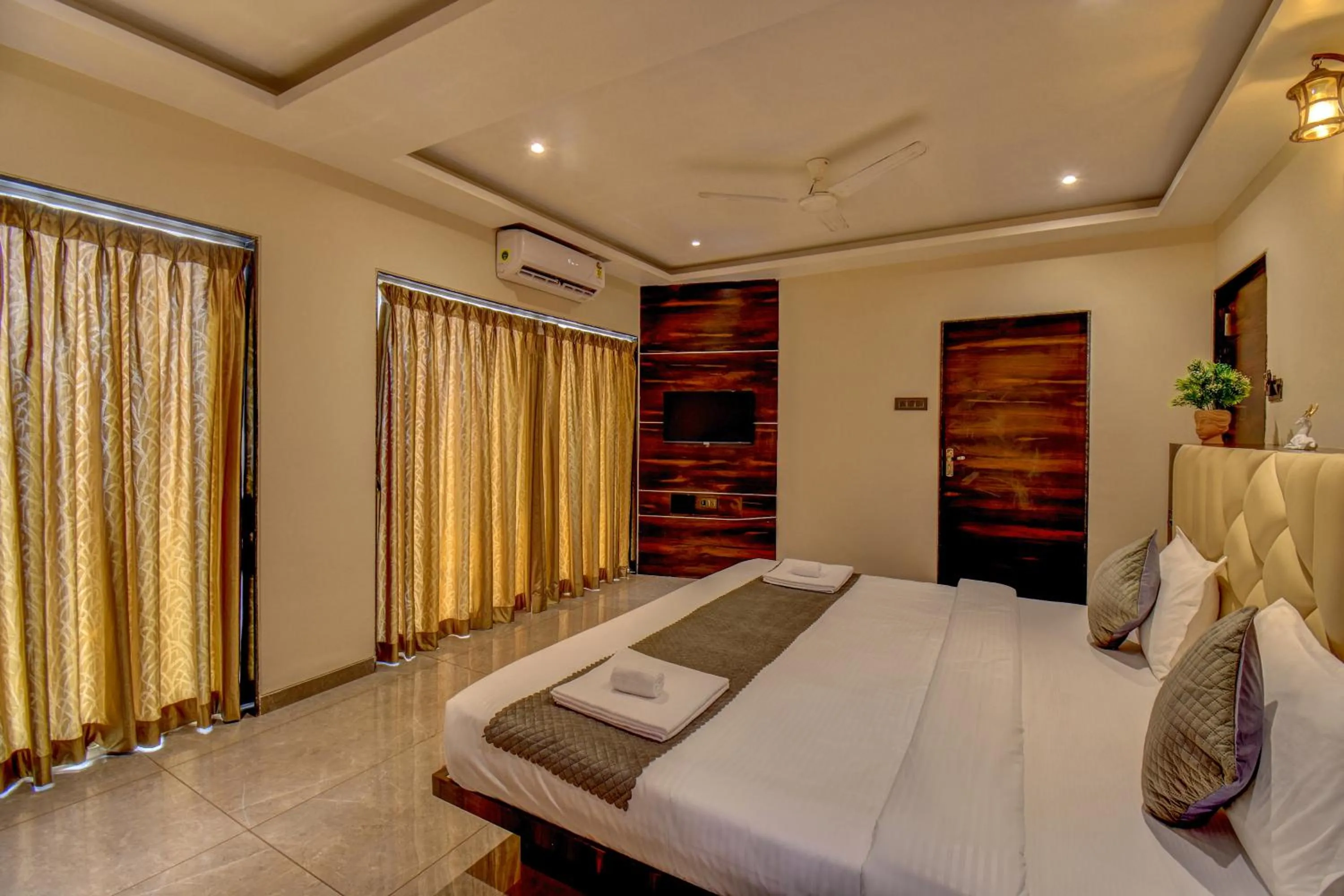 Bed in Holiday Plus
