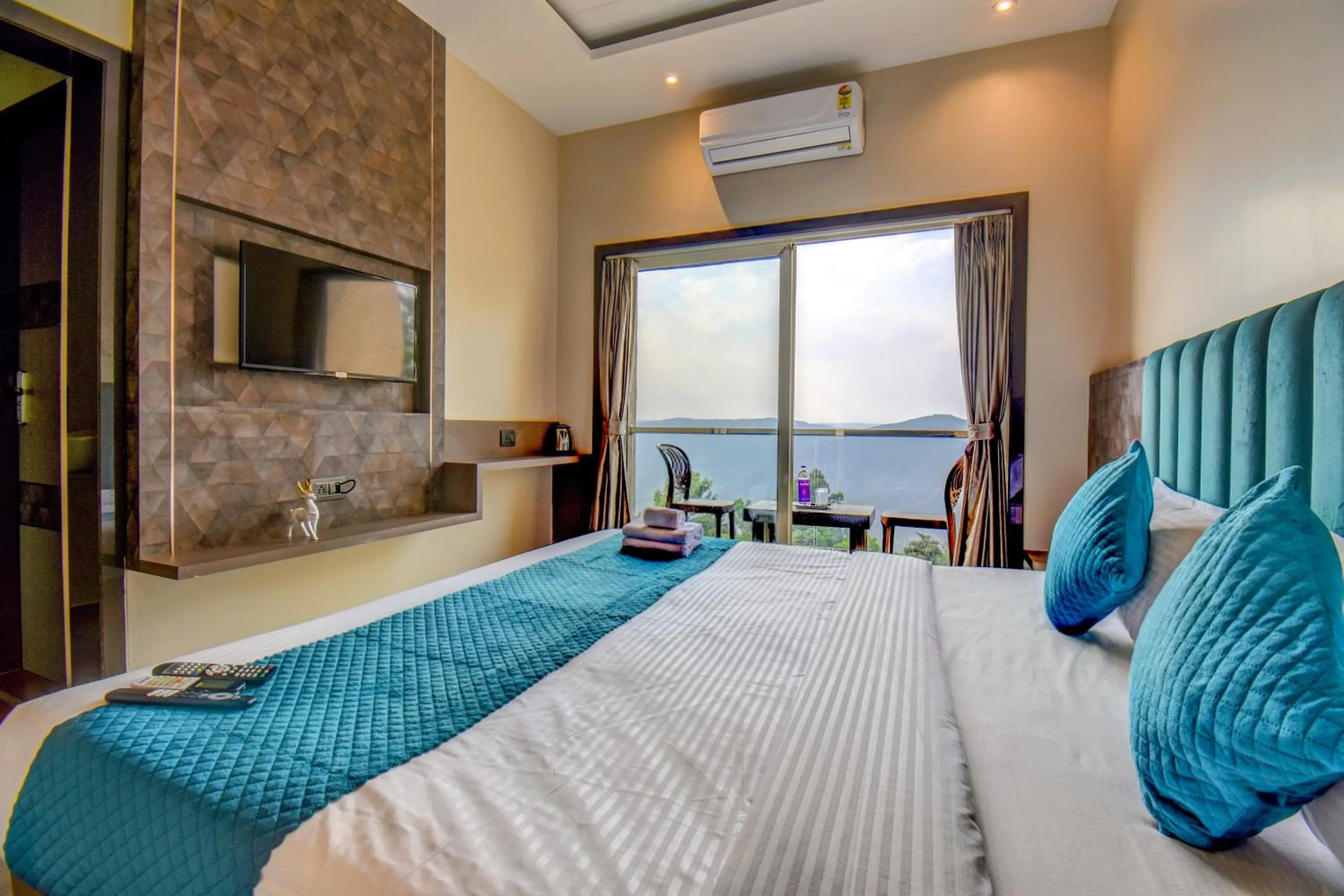 Bed in Holiday Plus