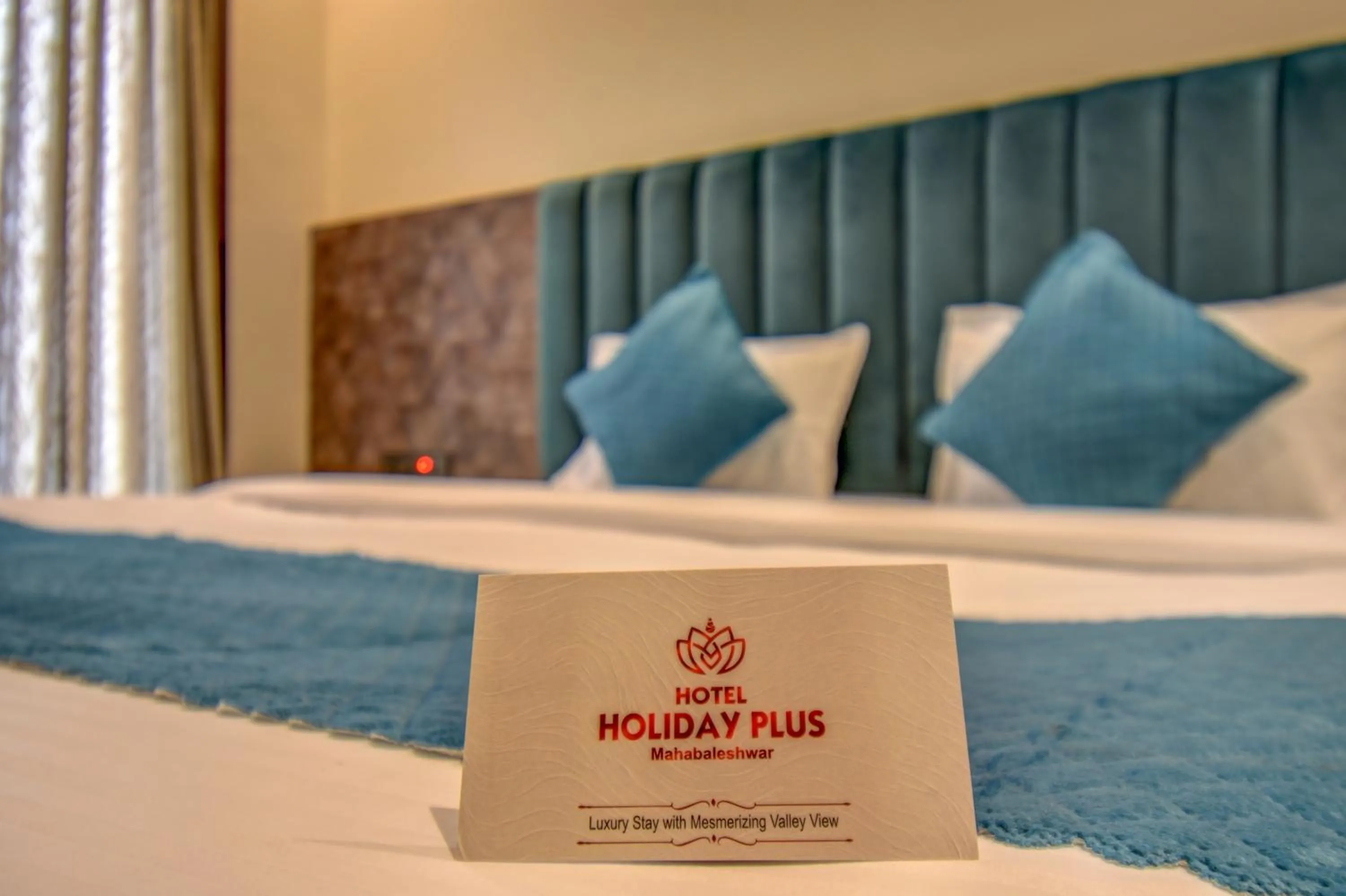 Bedroom, Bed in Holiday Plus