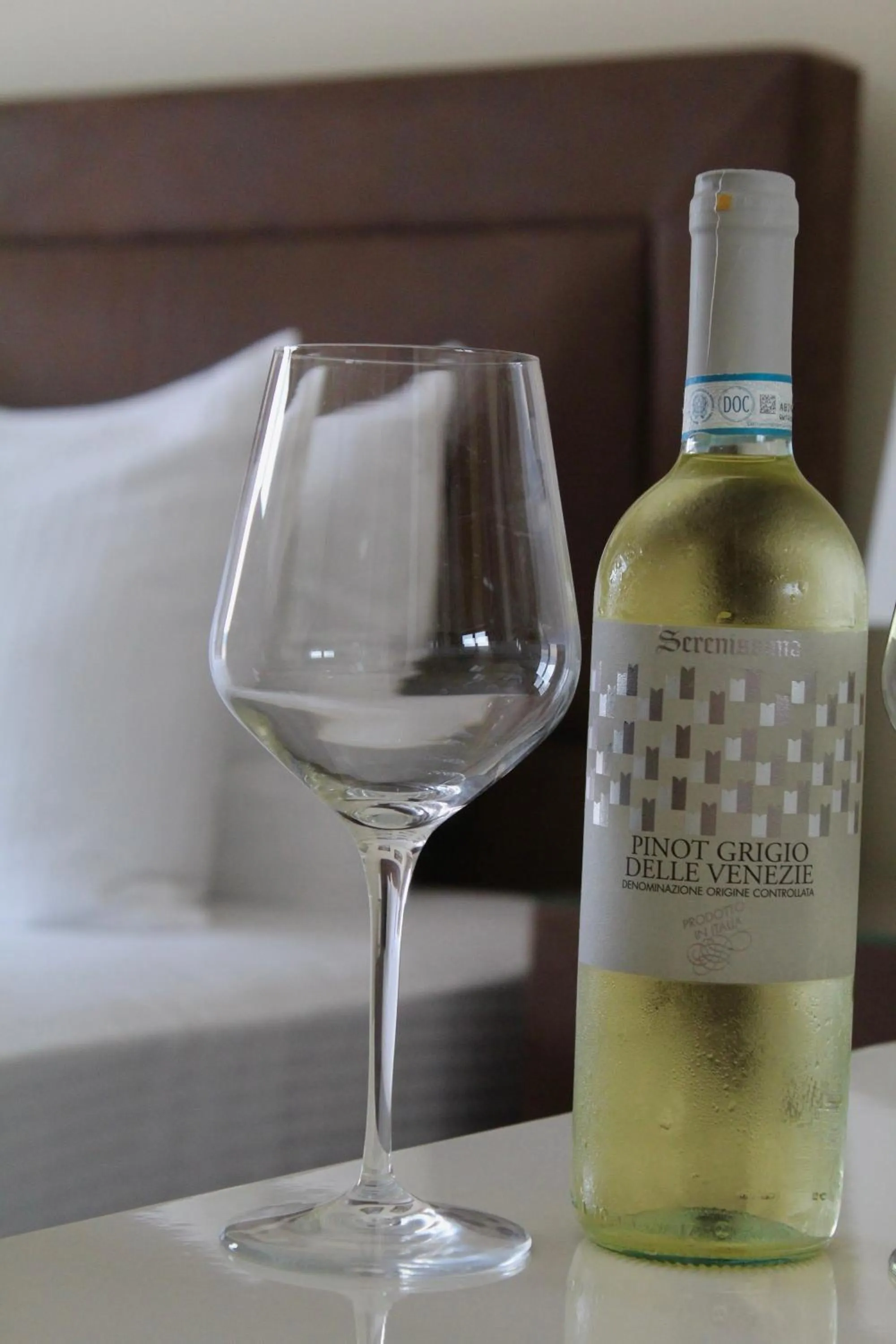 Drinks in Hotel Opera Jaz