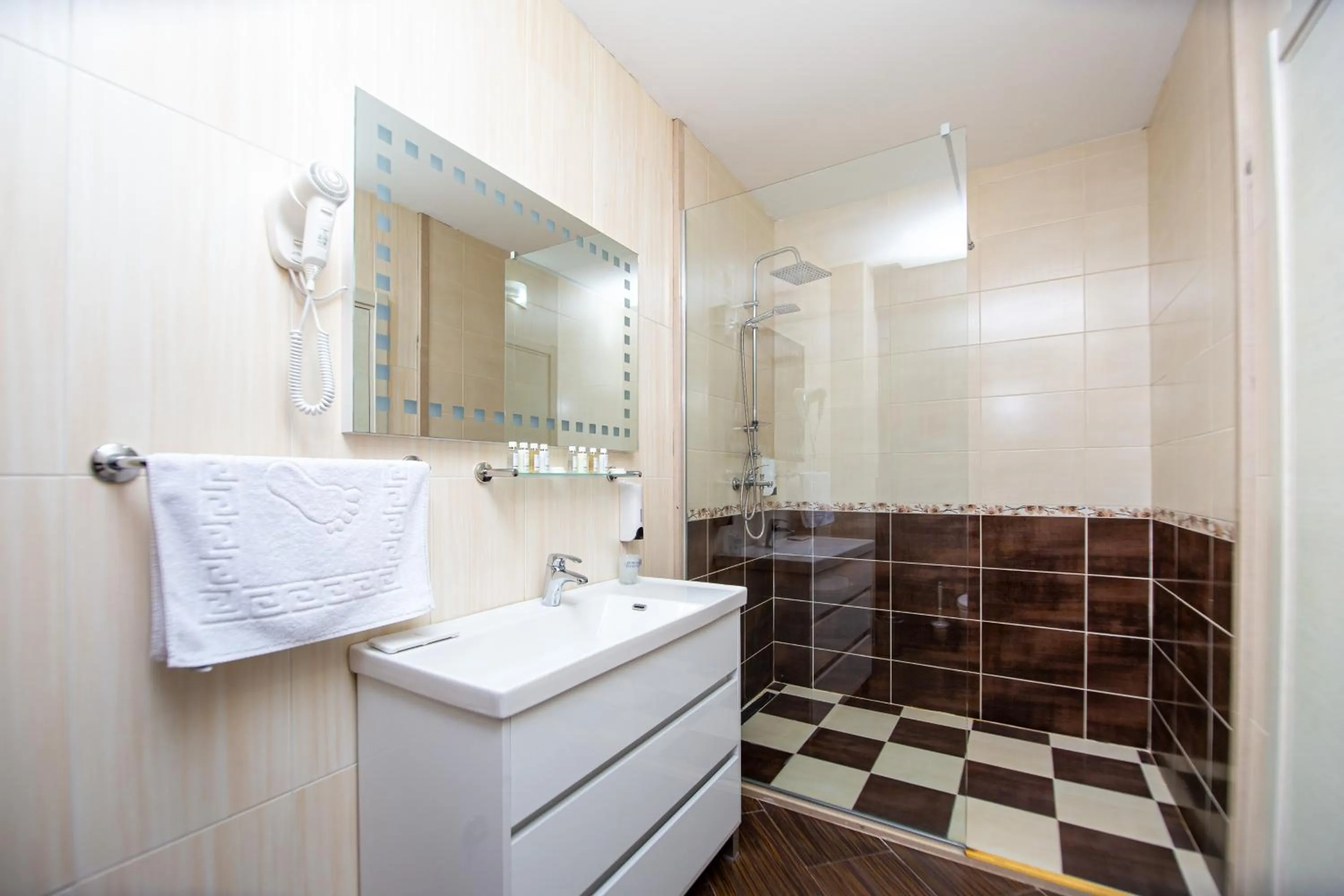 Bathroom in Hotel Opera Jaz