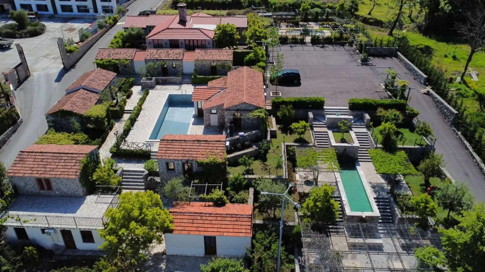 Property building in Hotel Opera Jaz