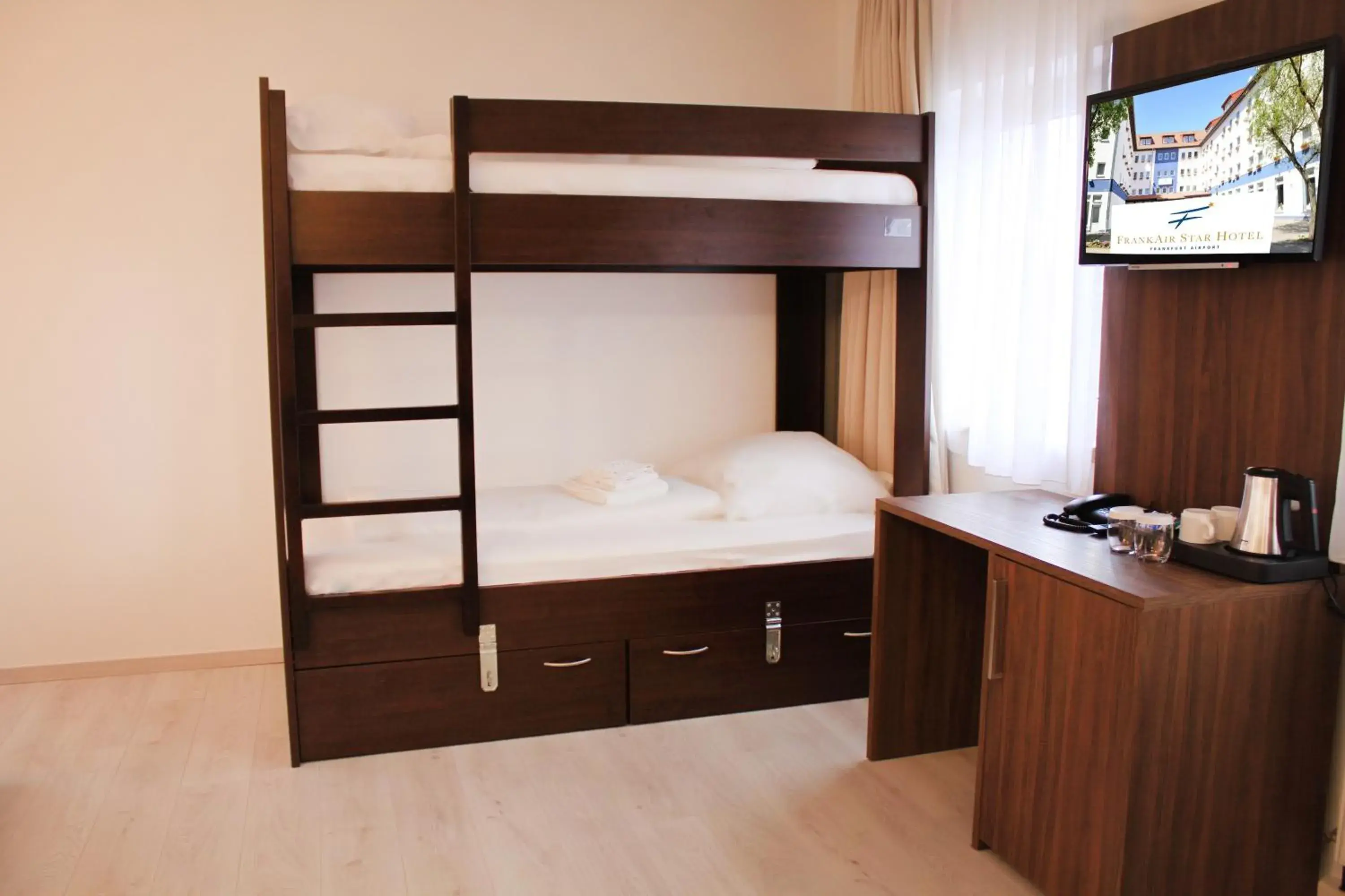 Bed in Anor Hotel & Conference Center Frankfurt Airport Bed in Anor Hotel & Conference Center Frankfurt Airport