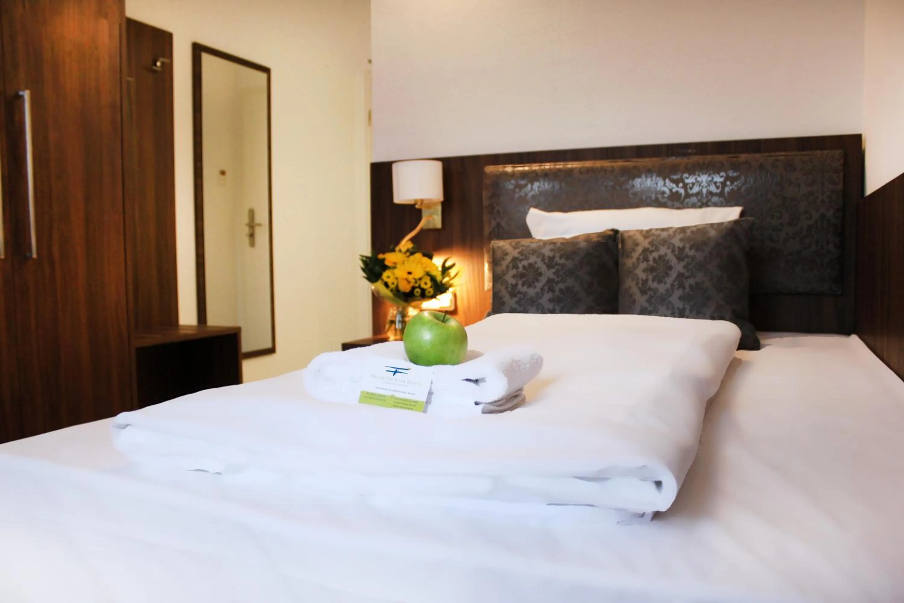 Bed in Anor Hotel & Conference Center Frankfurt Airport