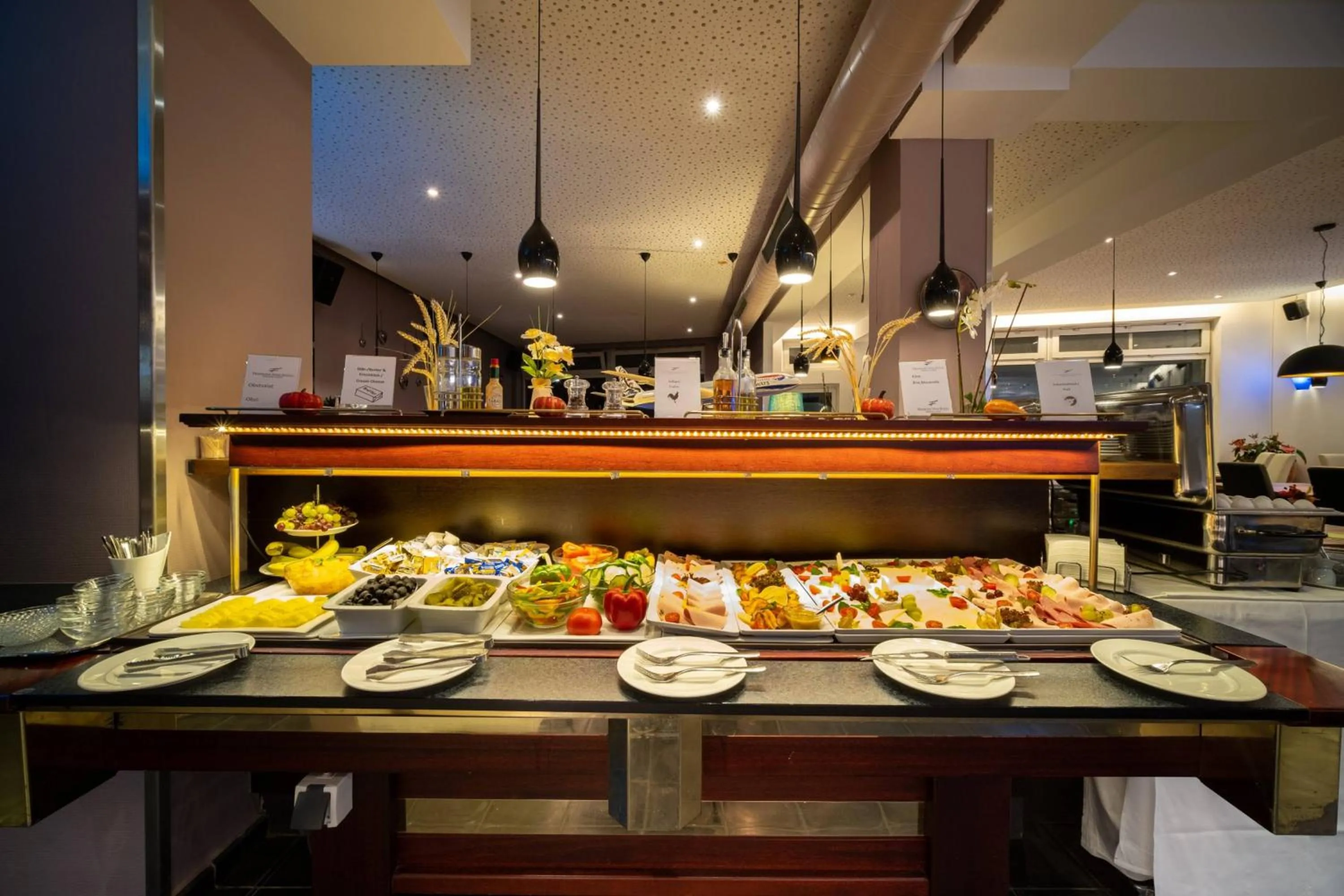 Breakfast in Anor Hotel & Conference Center Frankfurt Airport