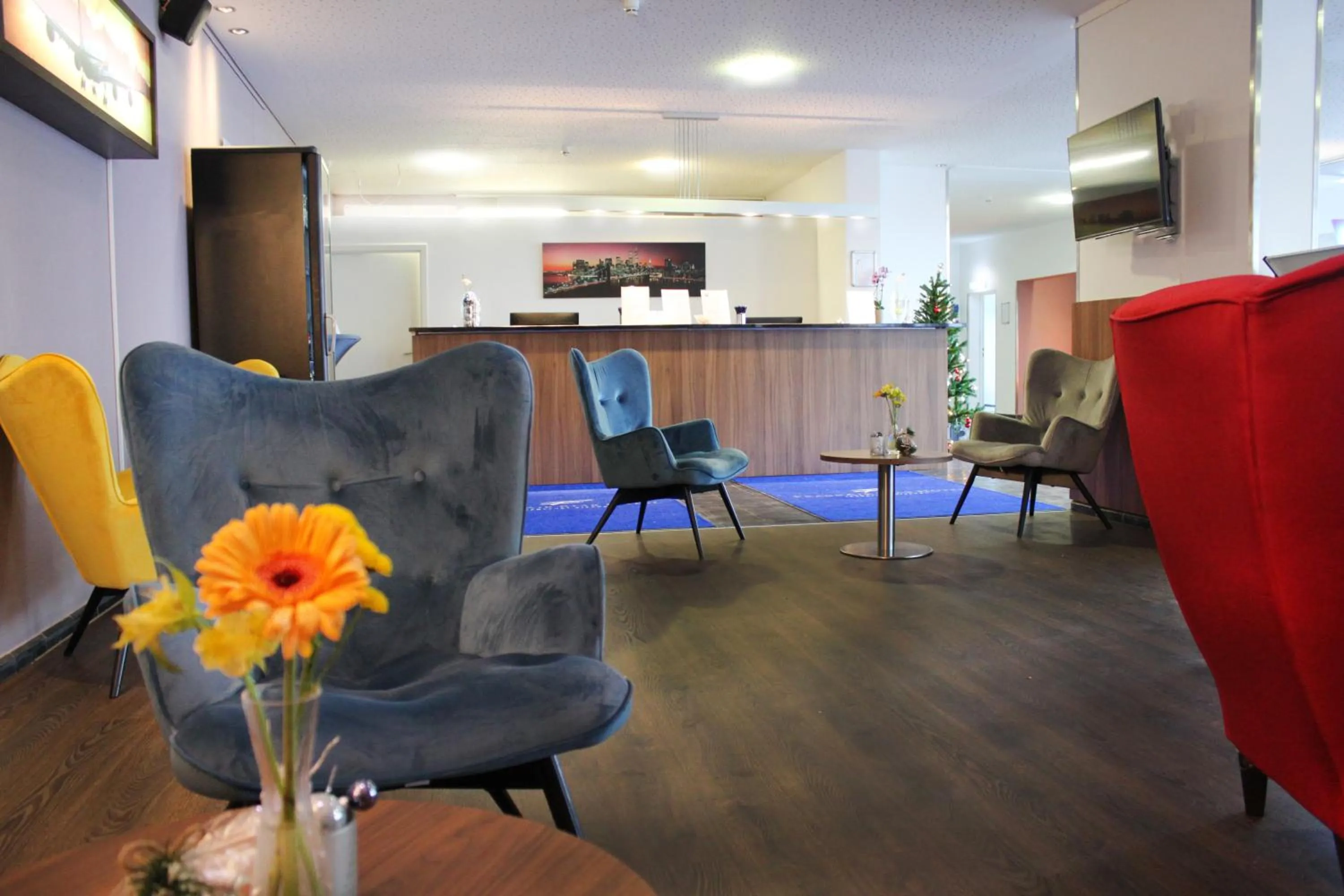 TV and multimedia in Anor Hotel & Conference Center Frankfurt Airport
