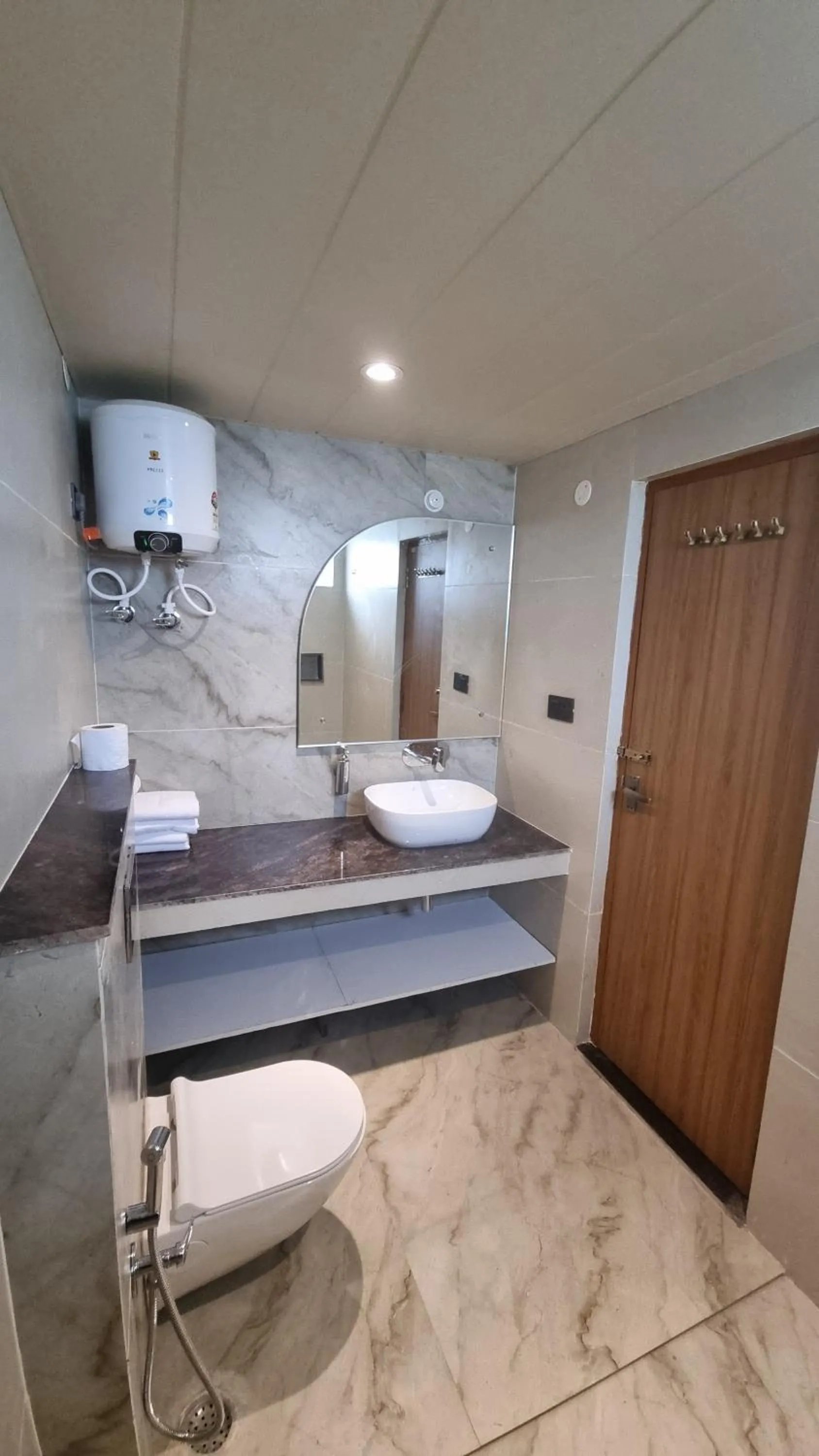 Bathroom in Ravihans Aranyam - Resort & Restaurant