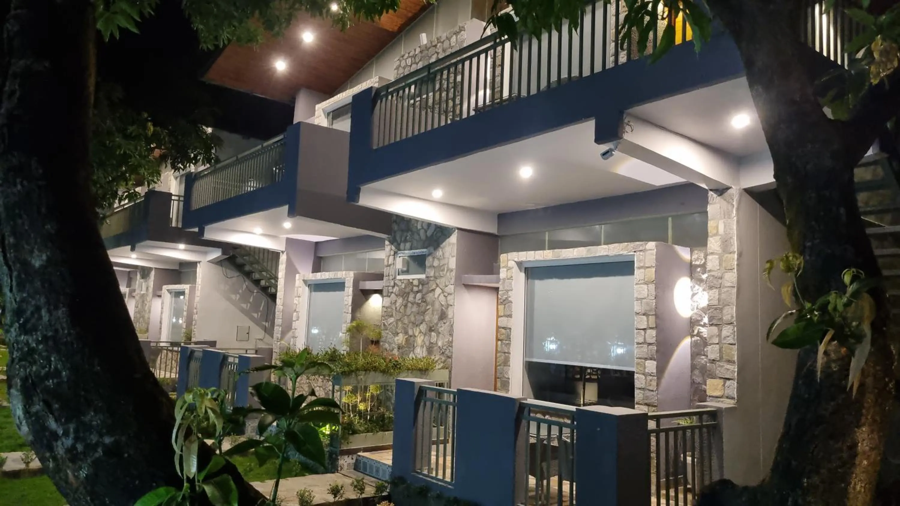 Ravihans Aranyam - Resort & Restaurant