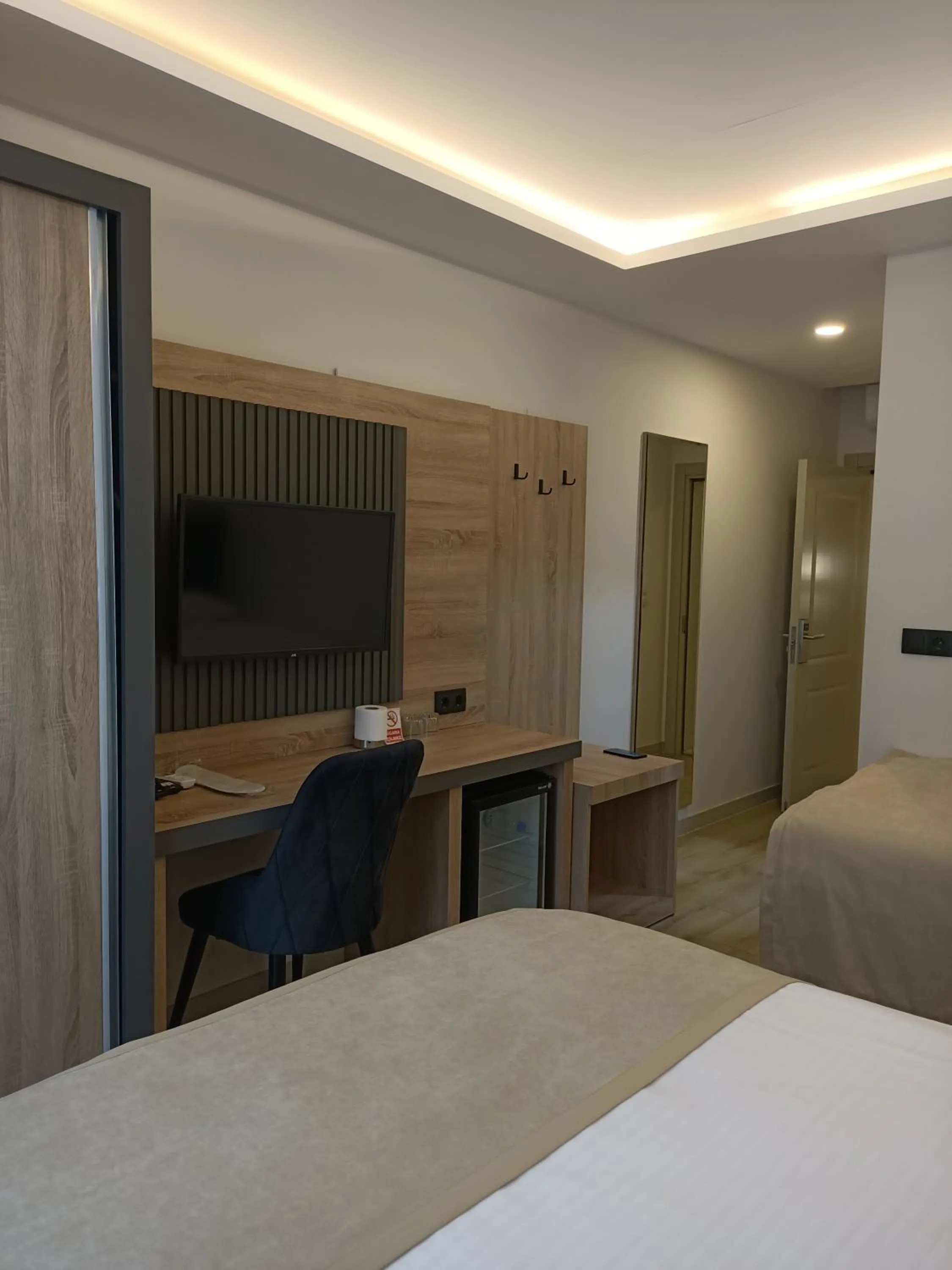 Deluxe Triple Room in Döşemealtı Konfor Hotel