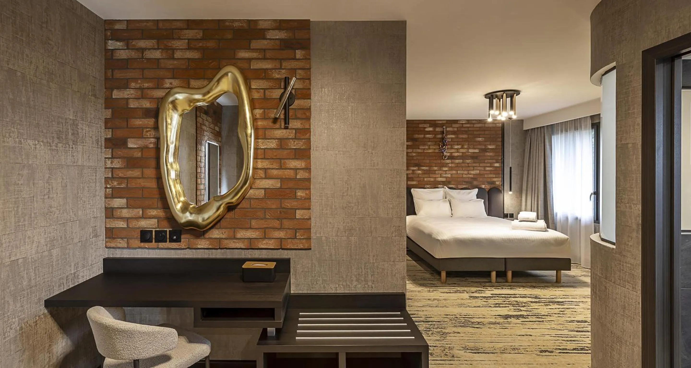 Bed in Best Western Plus Hotel Saint-Roch Orleans