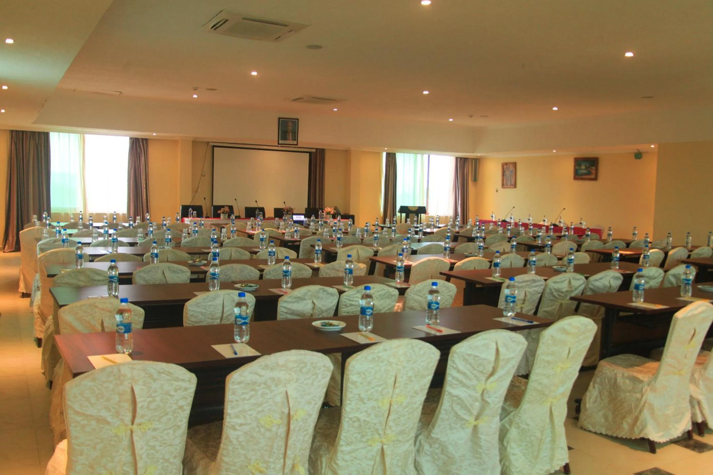 Meeting/conference room in Tiffany Diamond Hotels - Mtwara