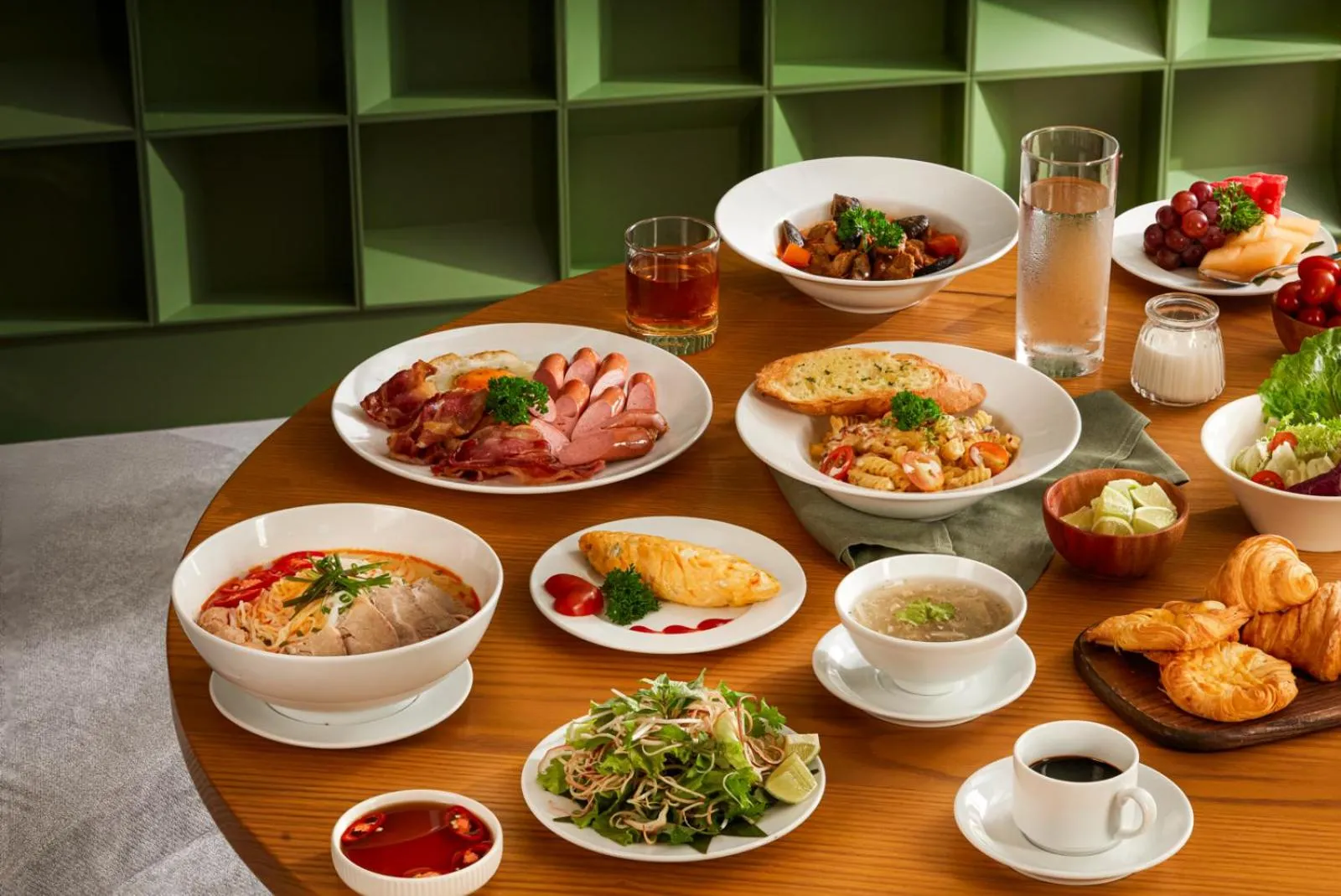 Food and drinks in Signature by M Village Beachfront Hotel