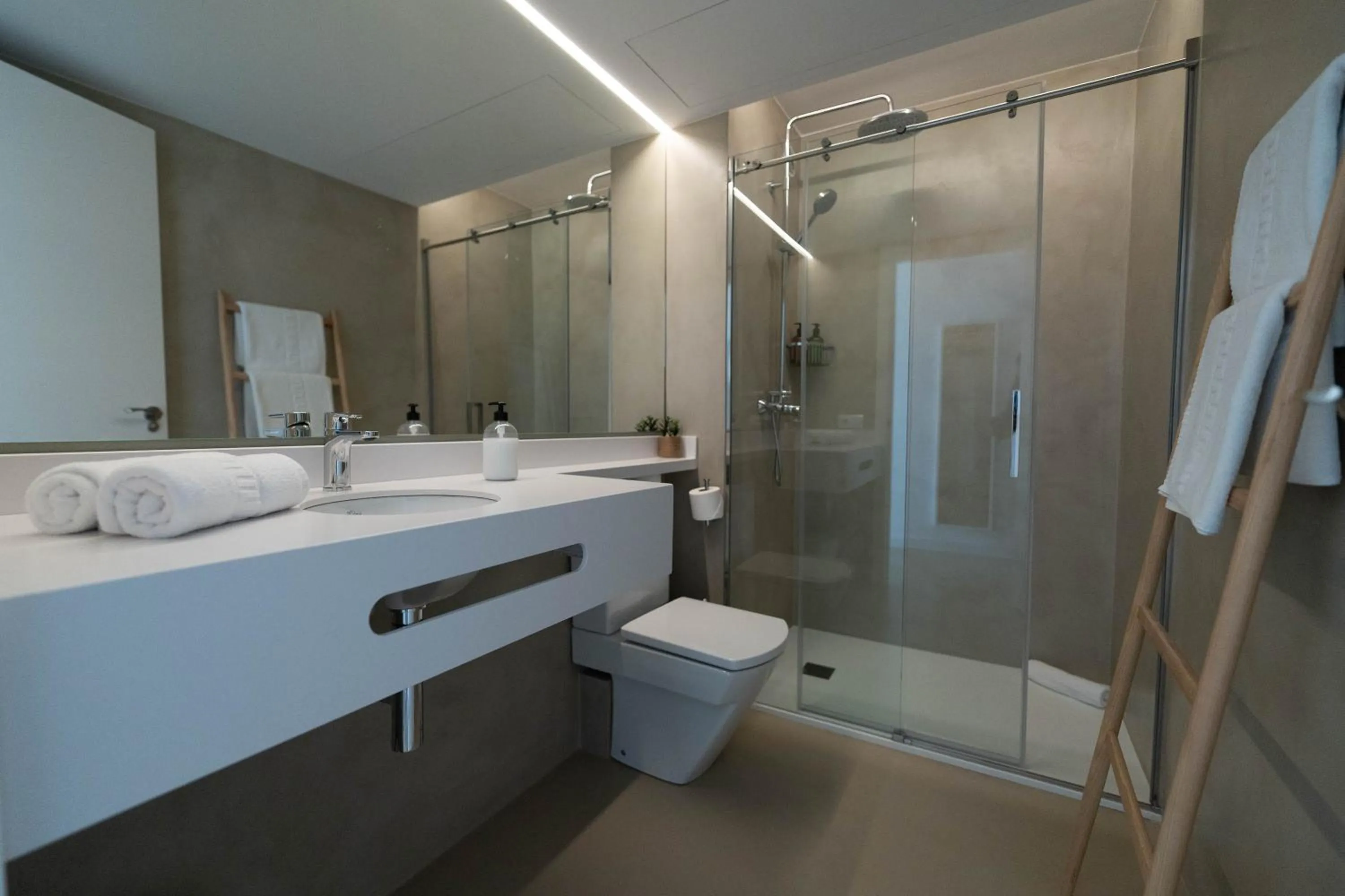 Bathroom in Apartamentos Llobet Ibiza