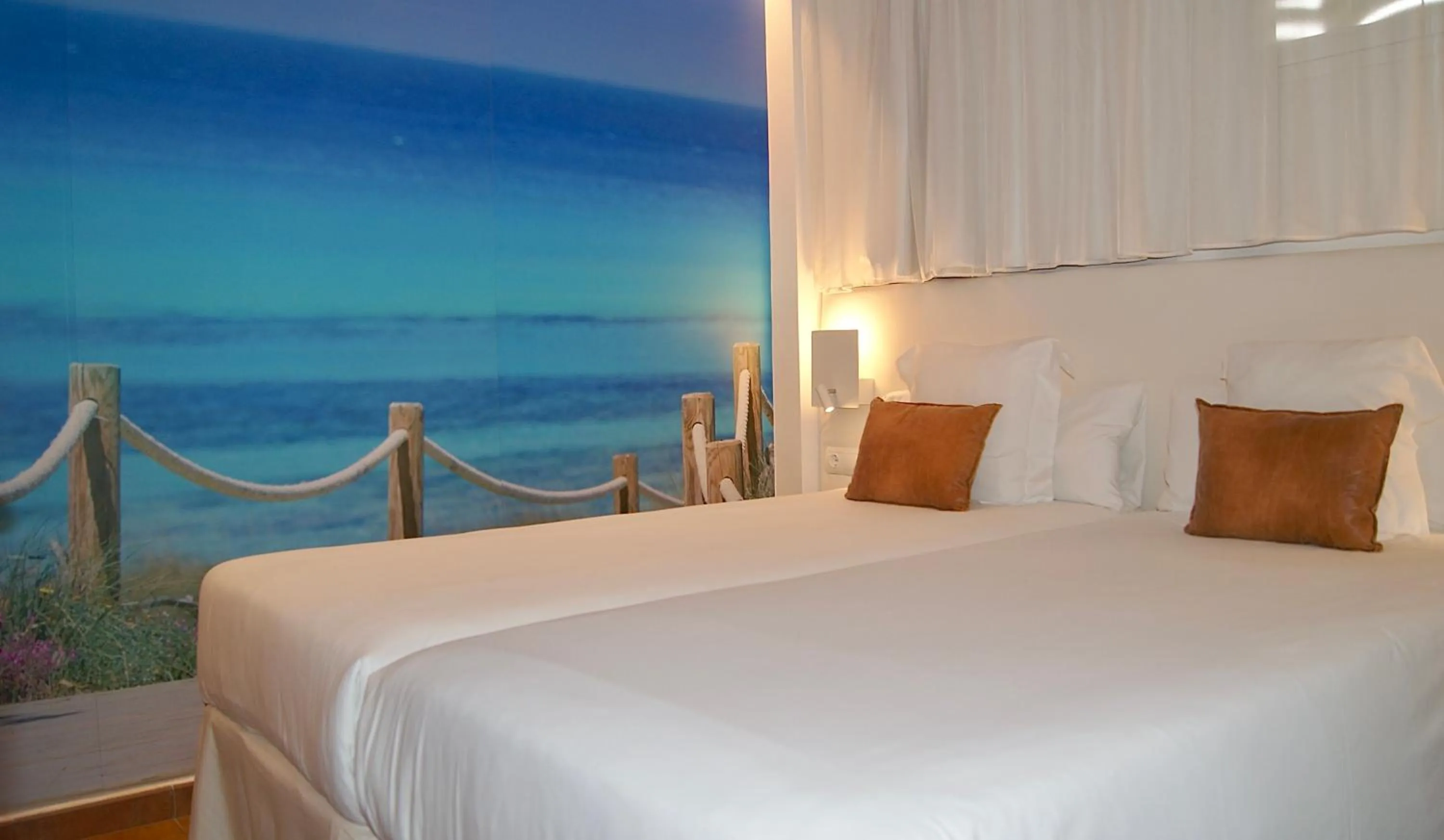 Bedroom, Bed in Apartamentos Llobet Ibiza