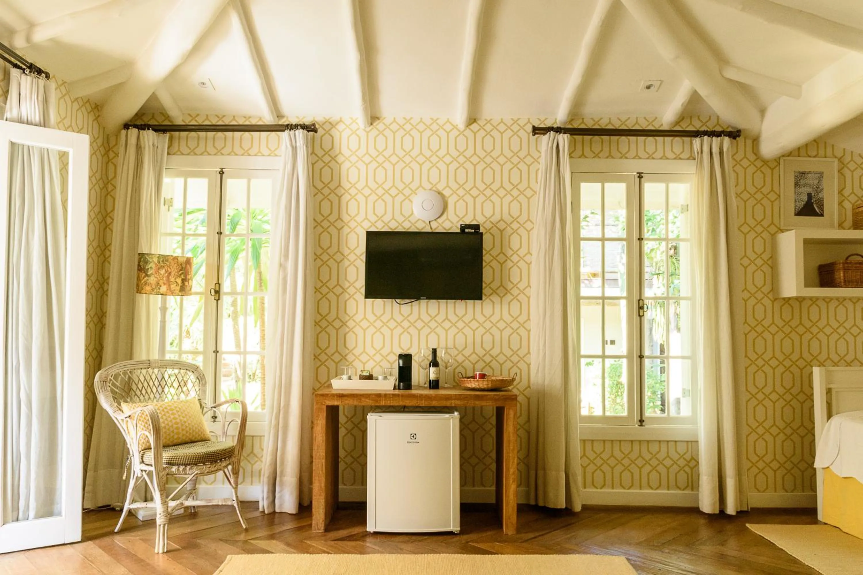 TW Guaimbê Exclusive Suítes