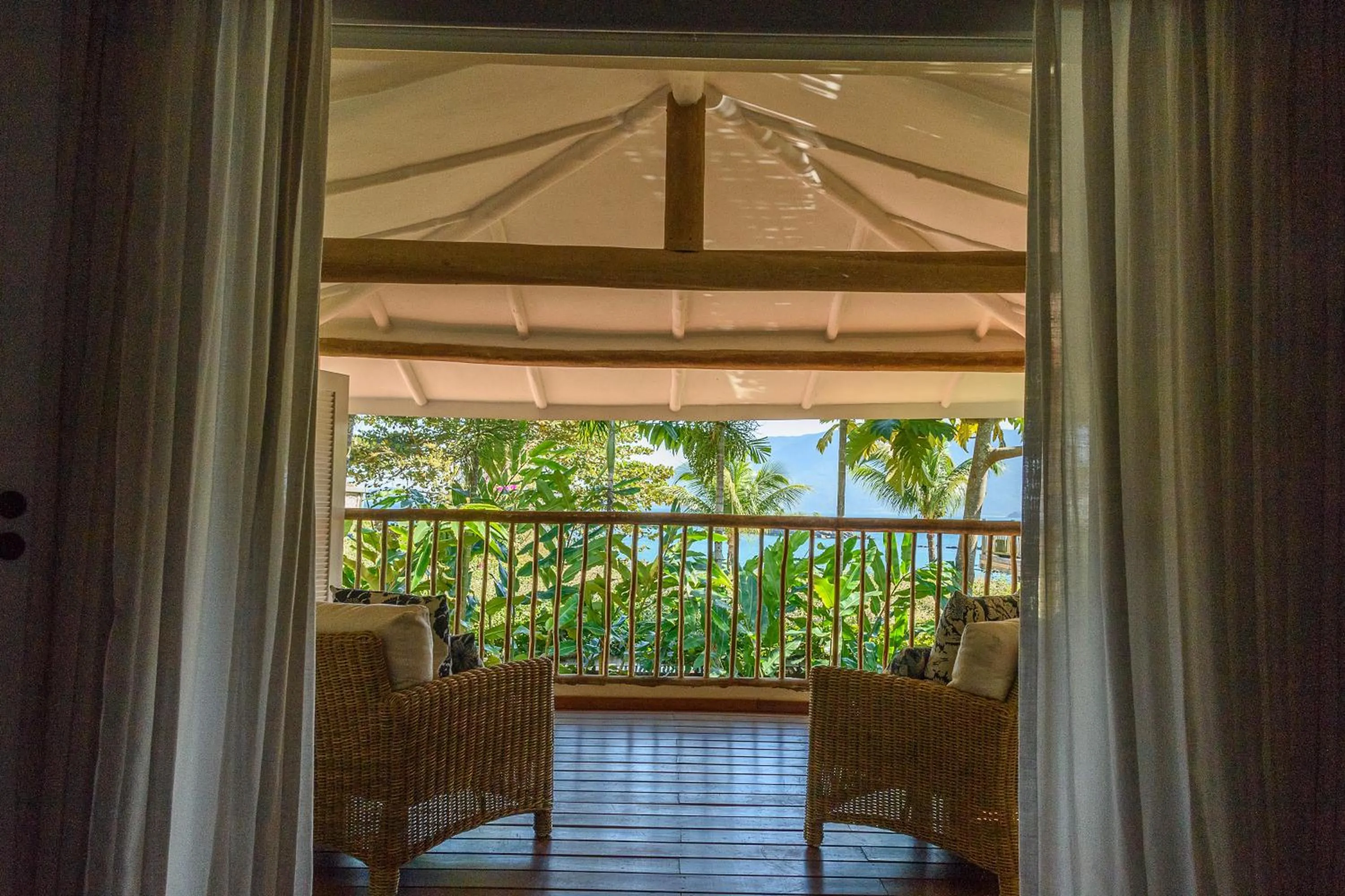 TW Guaimbê Exclusive Suítes