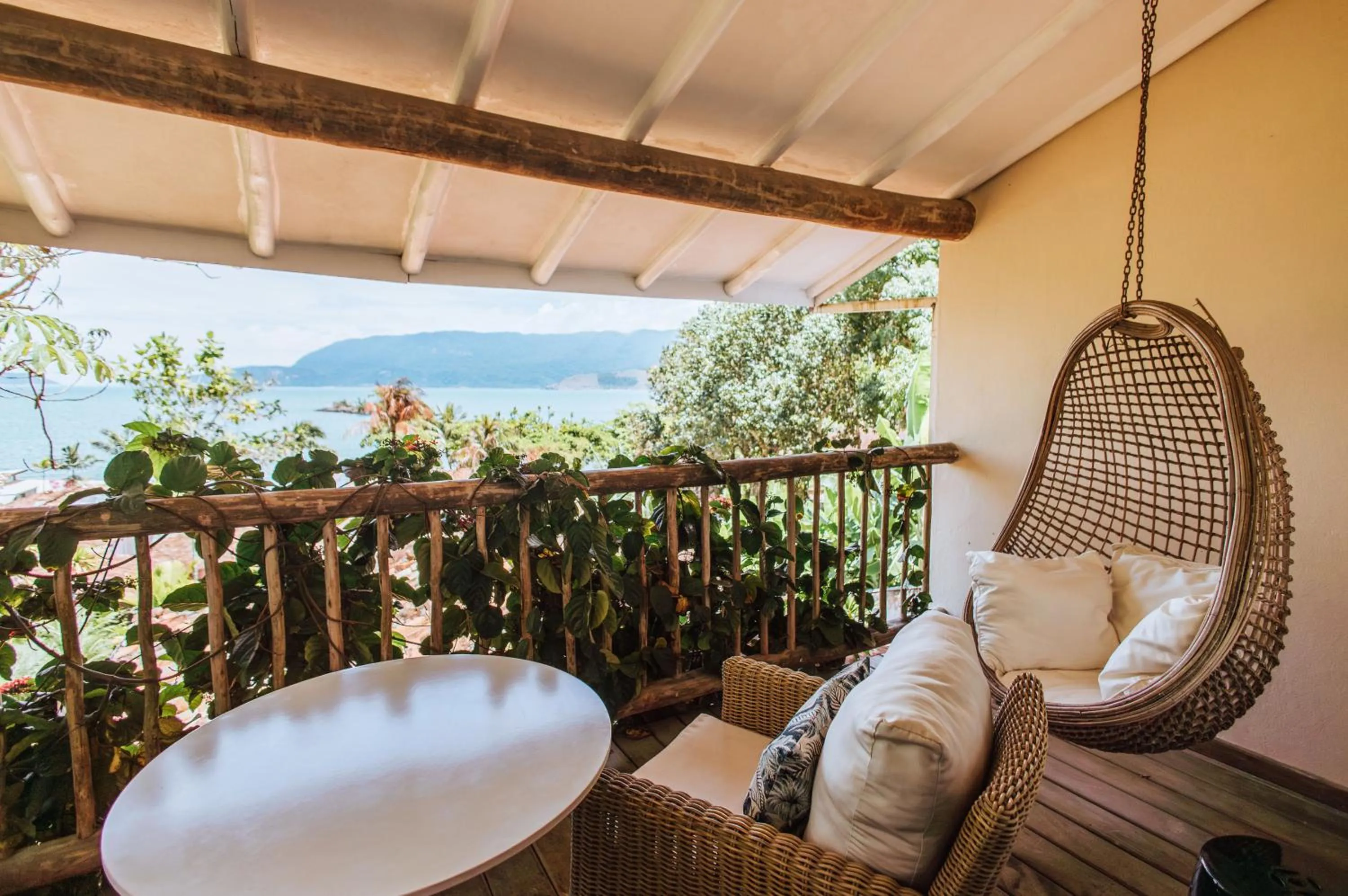 TW Guaimbê Exclusive Suítes