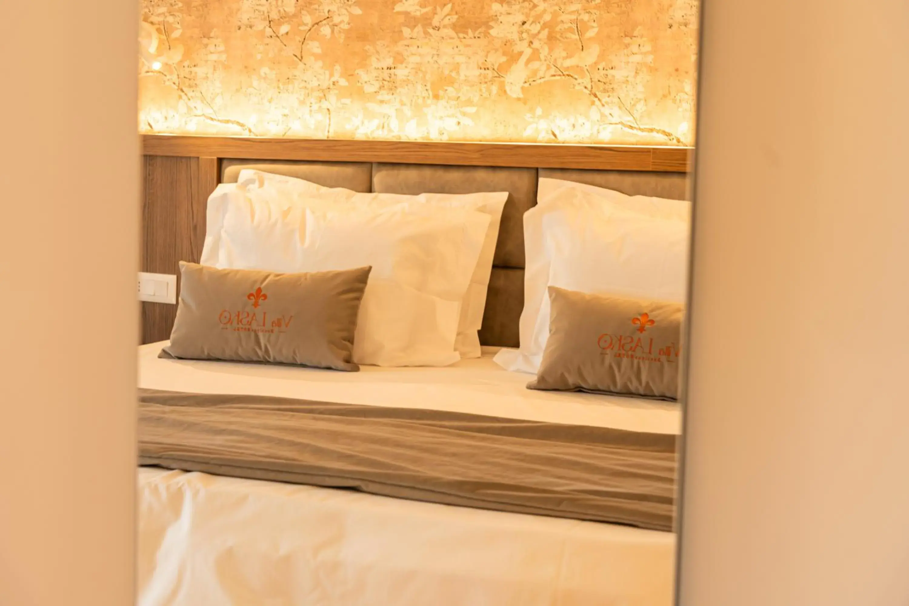 Suite with Sea View in Vila Lasko Hotel Suite with Sea View in Vila Lasko Hotel