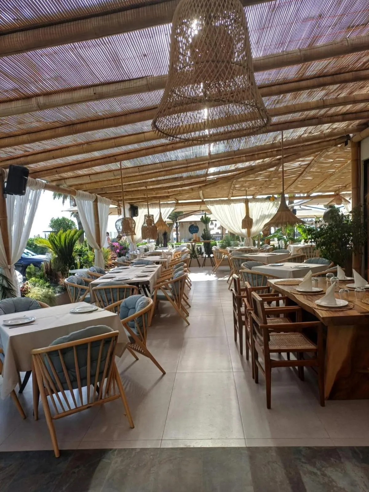 Restaurant/places to eat in Vila Lasko Hotel