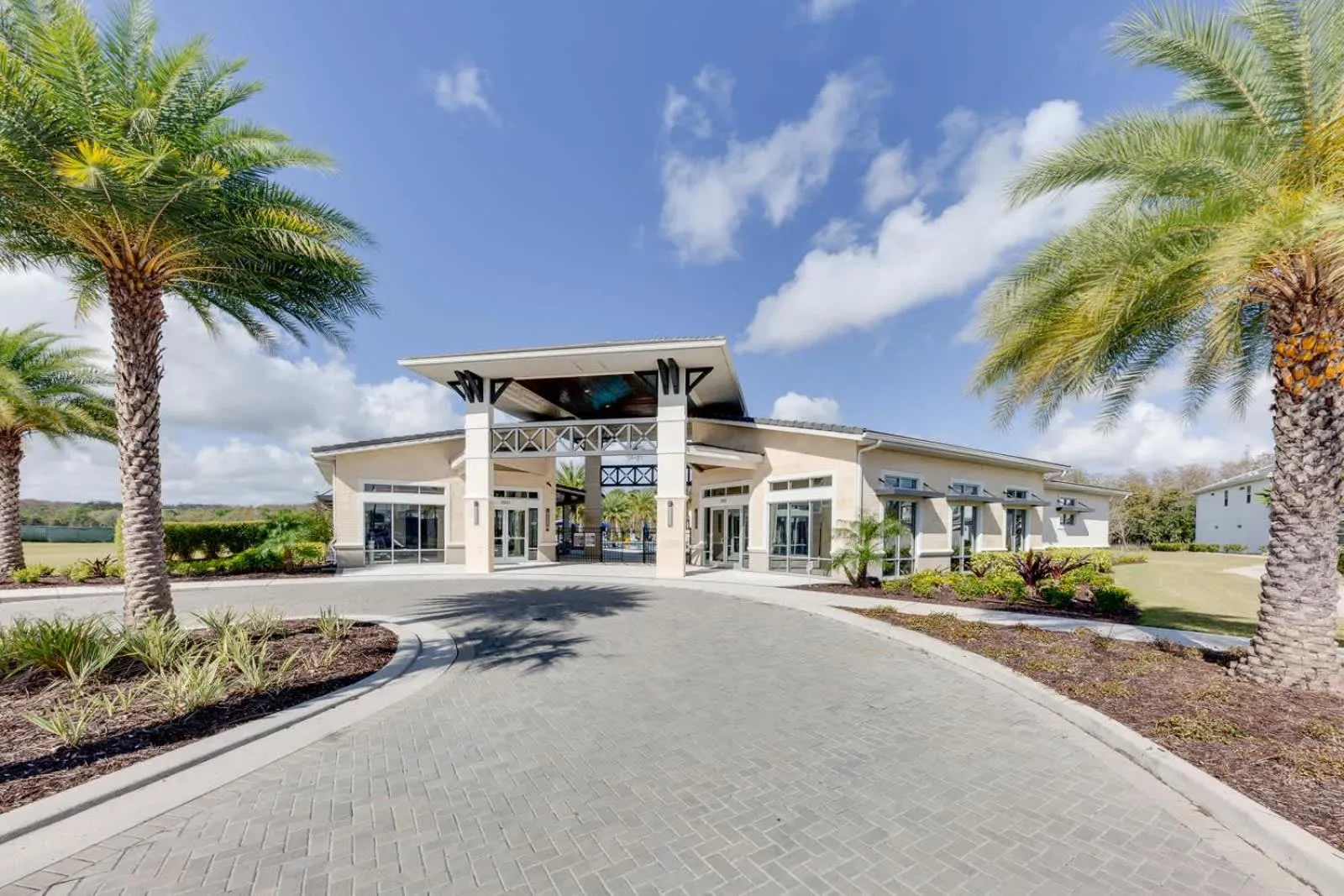 Grand 15-Bedroom Villa -Magical Themes, Pool & Game Loft, Lakeview