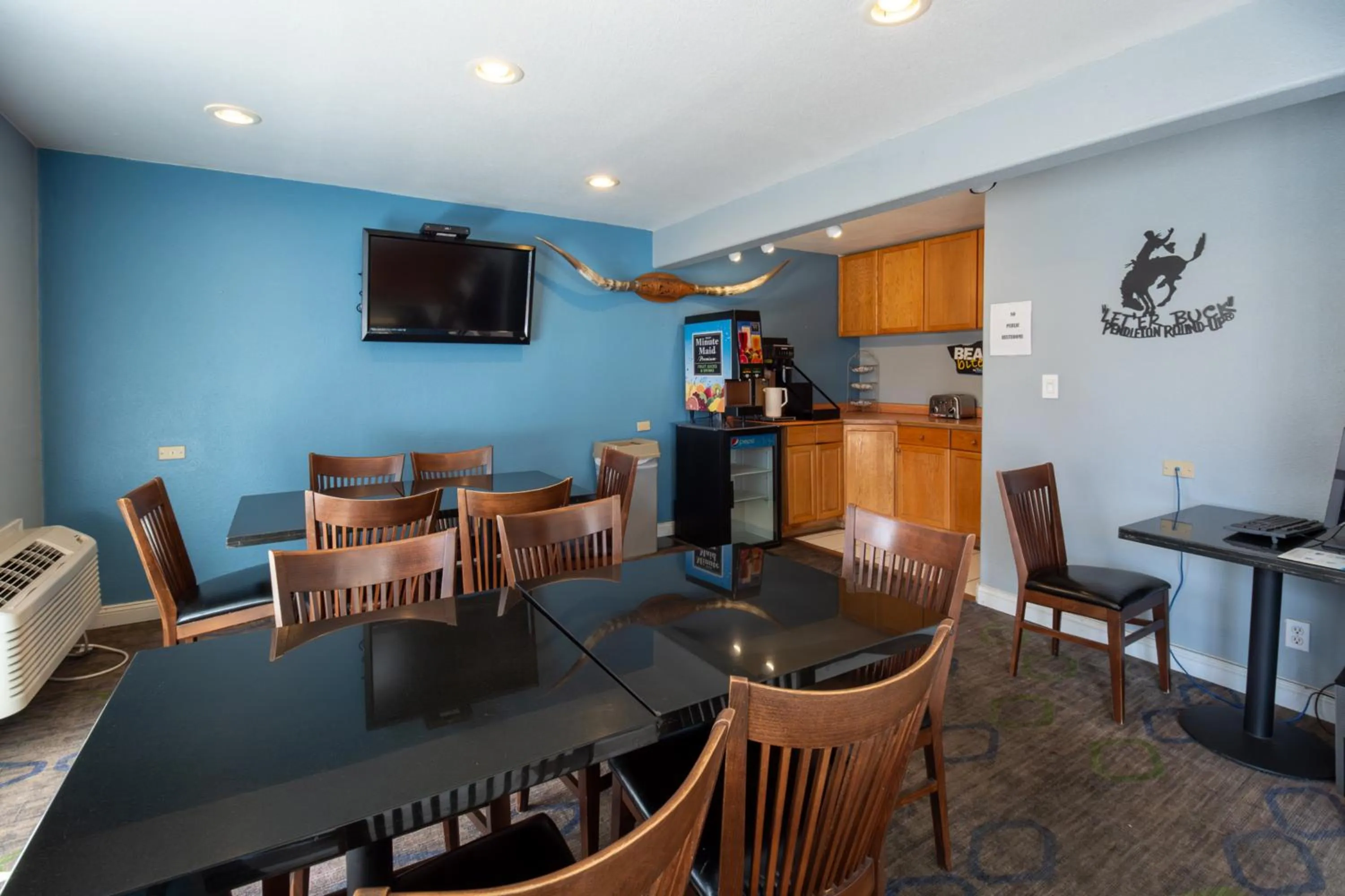 Breakfast in Hotel Inn Pendleton I-84