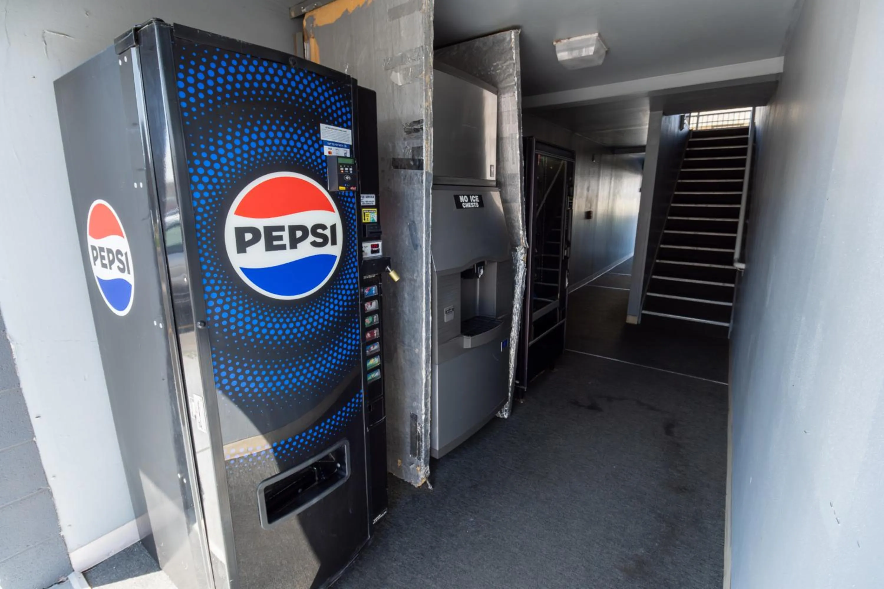 vending machine in Hotel Inn Pendleton I-84