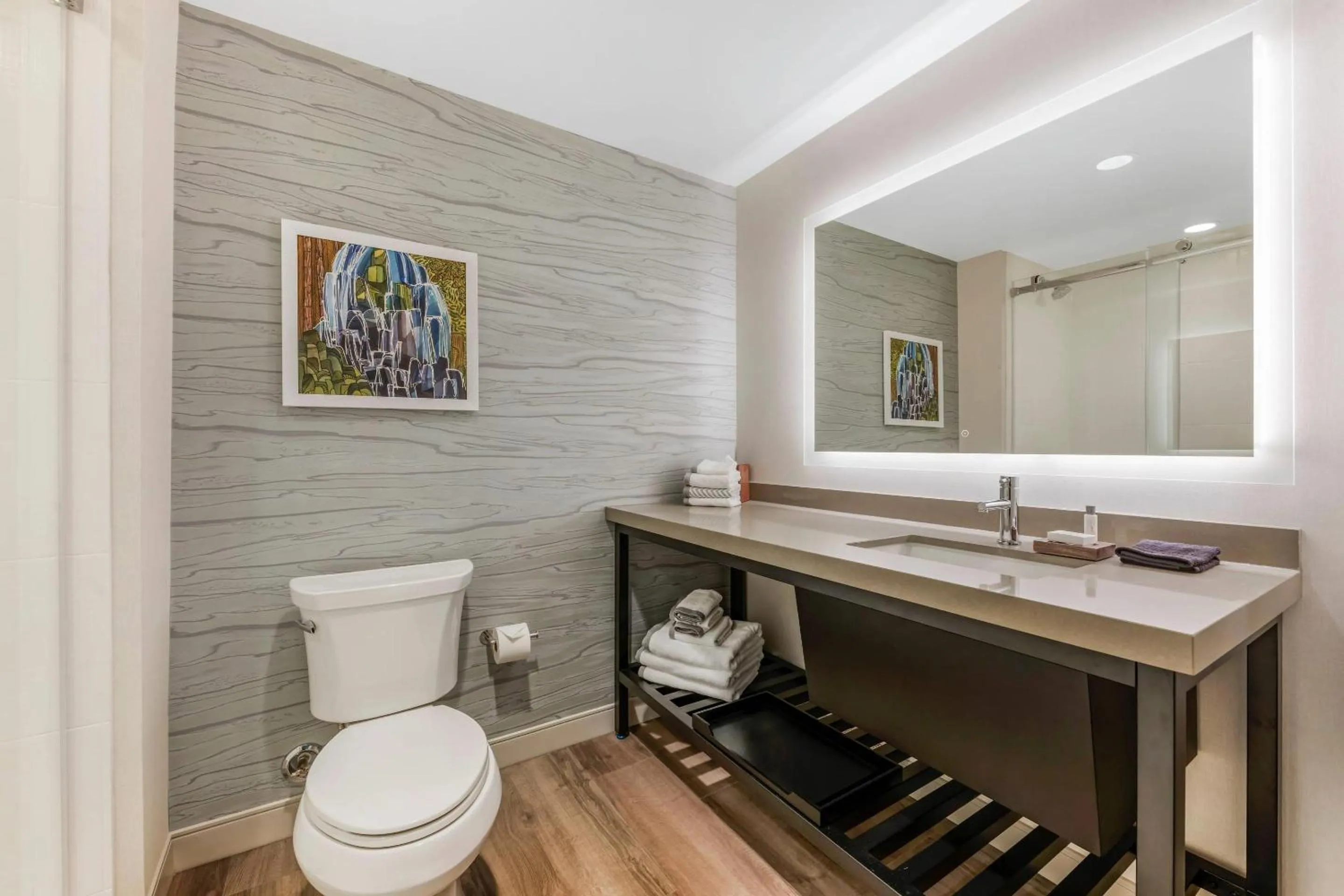 Bedroom in Cambria Hotel Portland - Pearl District