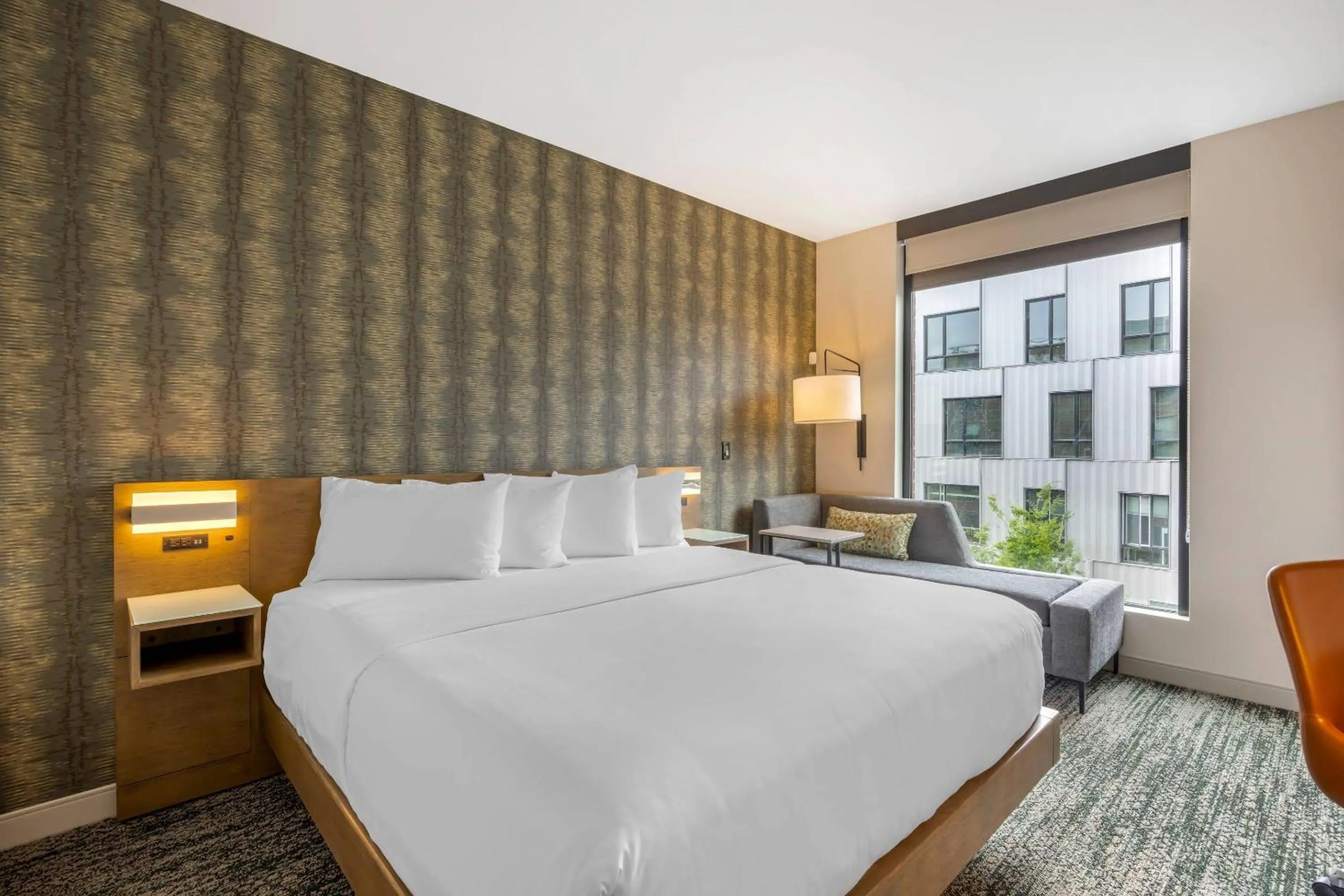 Bedroom, Bed in Cambria Hotel Portland - Pearl District