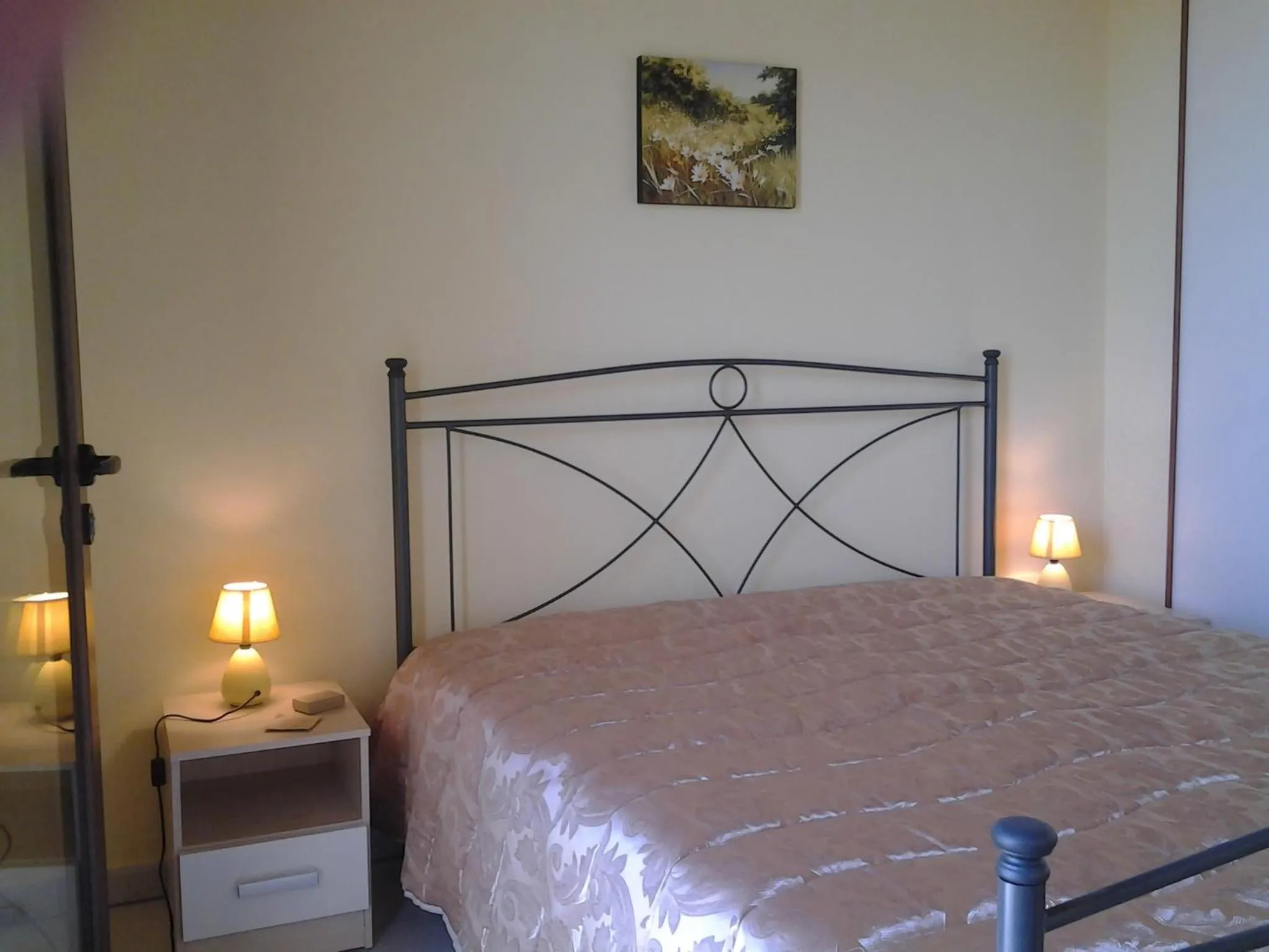 Photo of the whole room, Bed in B&B Alicino