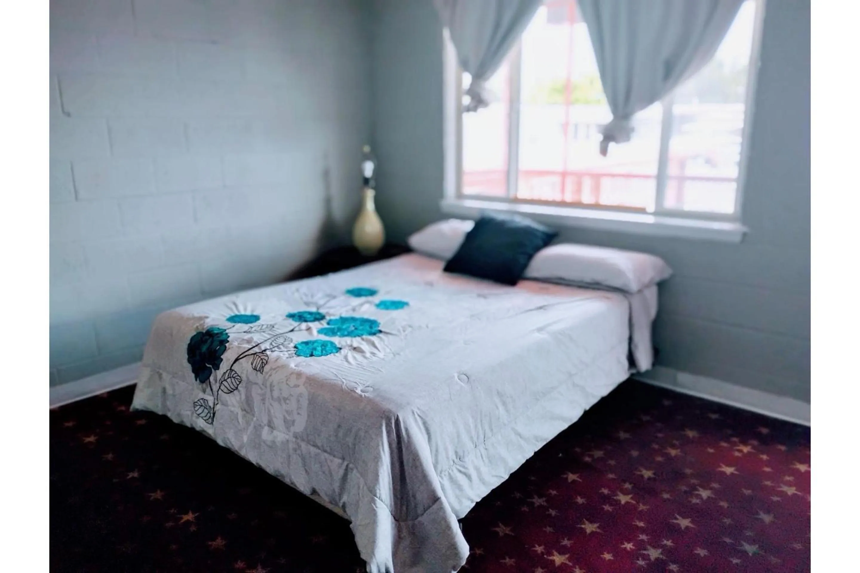 Bedroom, Bed in Hotel O Englewood-South Denver CO