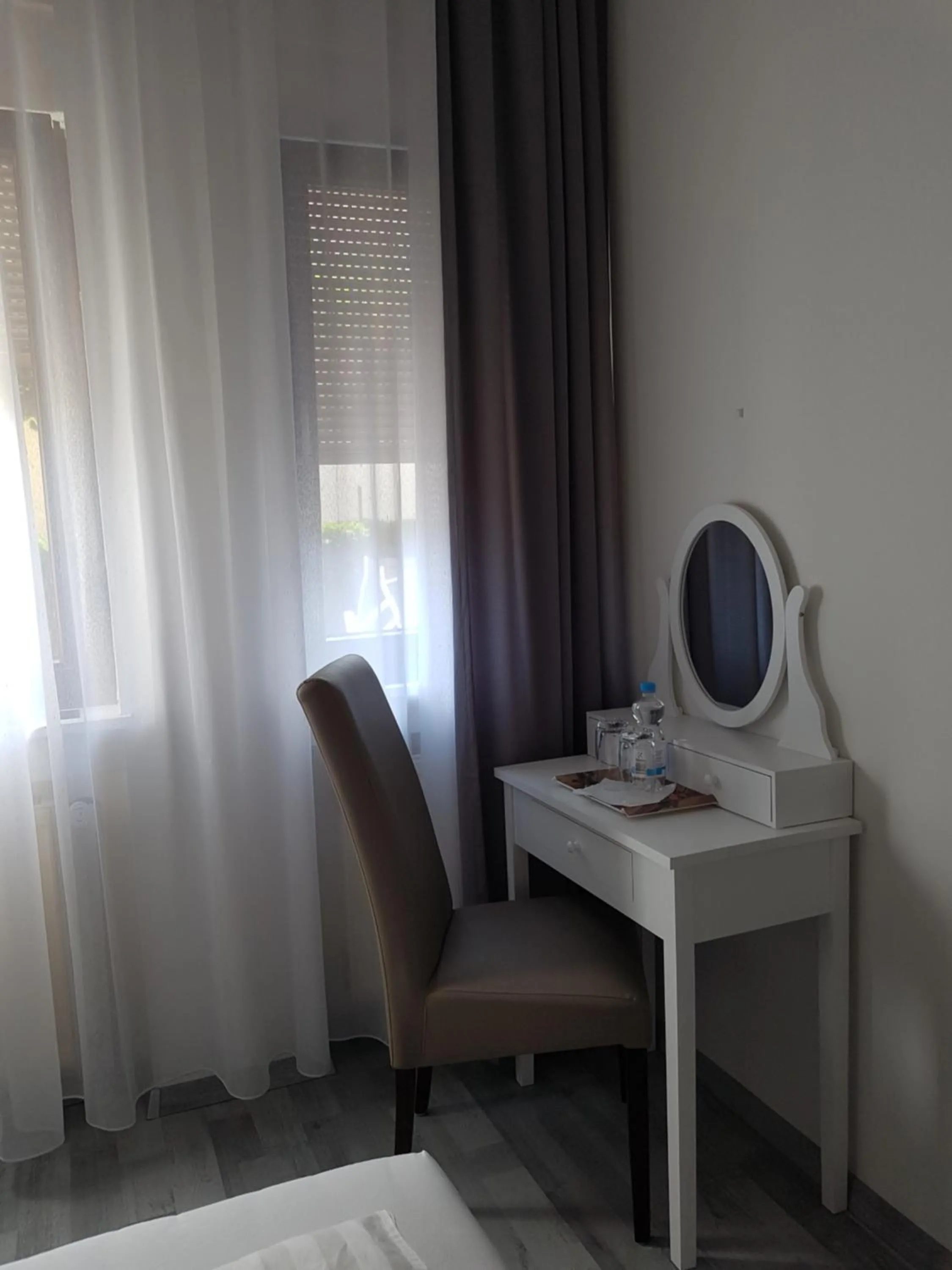 Double Room with Private Bathroom in Das SP Hotel