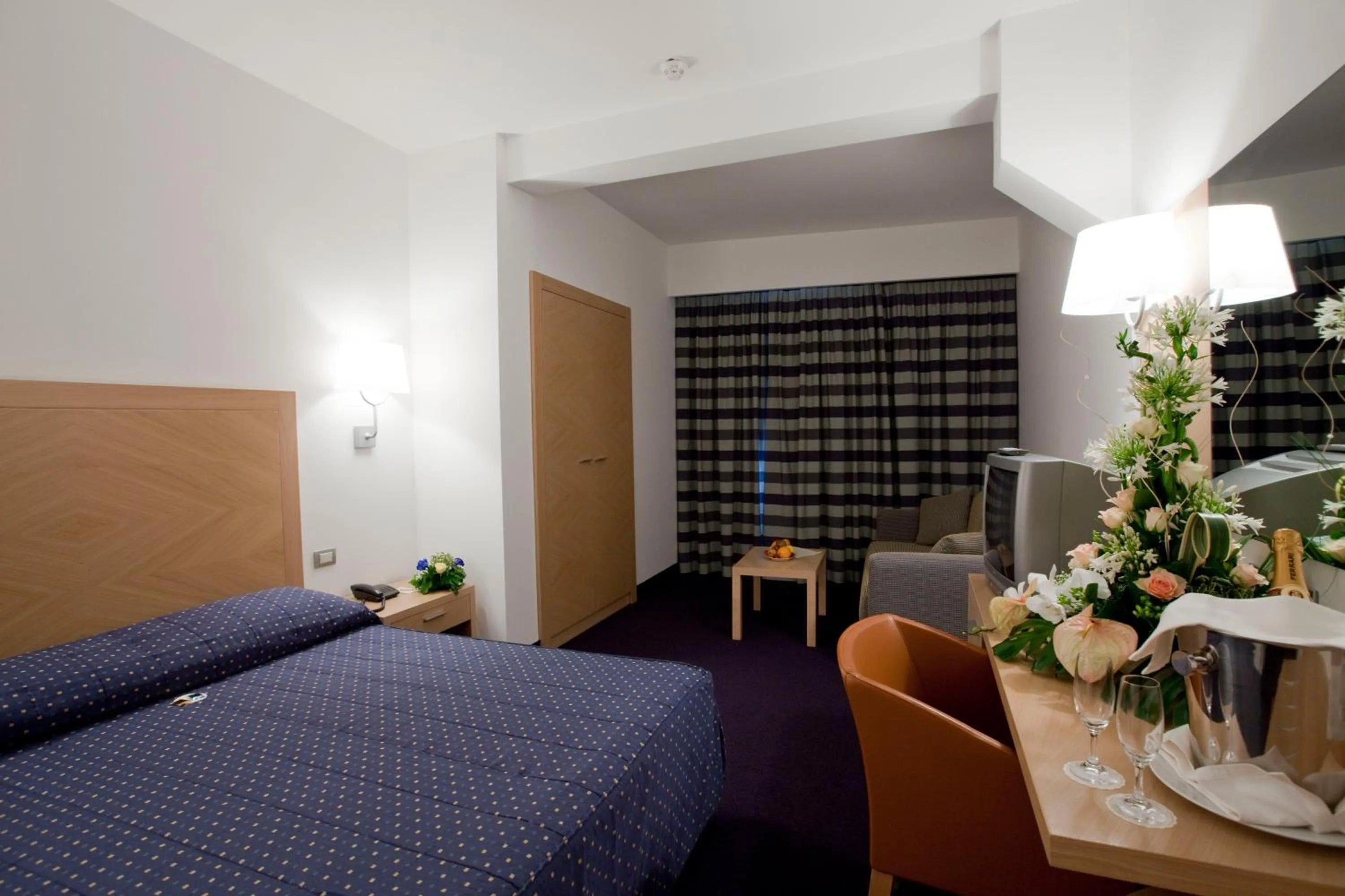 Photo of the whole room, Bed in Centrum Palace Hotel & Resorts