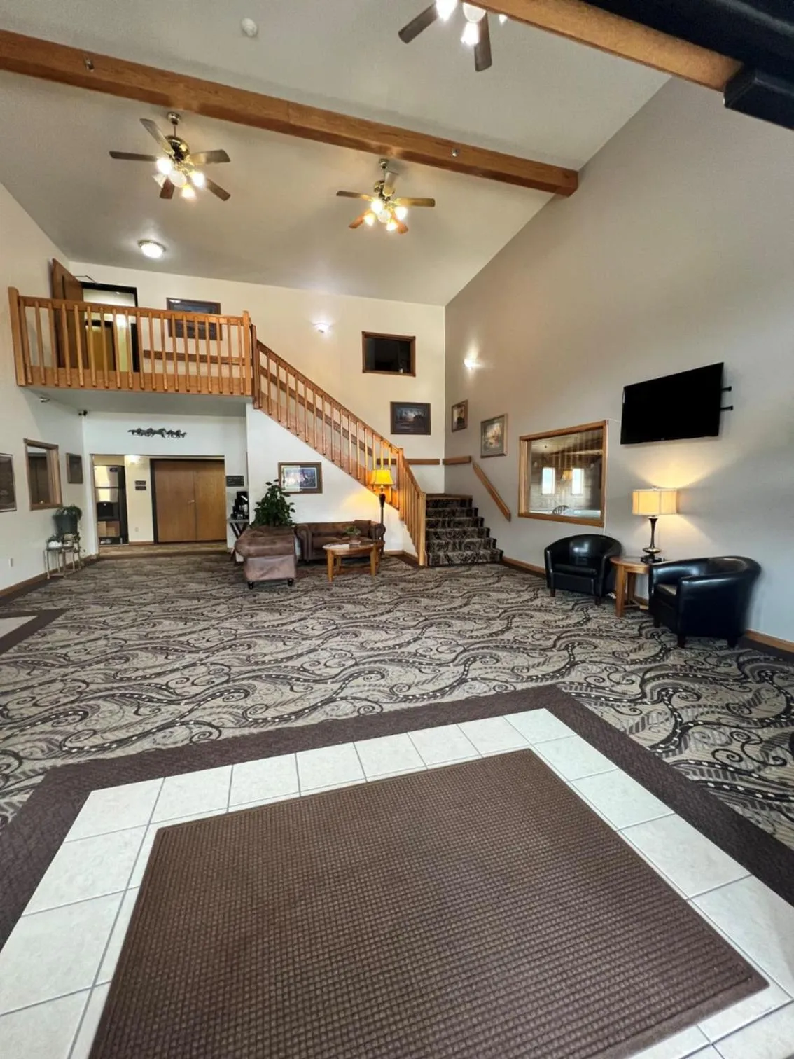 Lobby or reception in Serena Inn & Suites