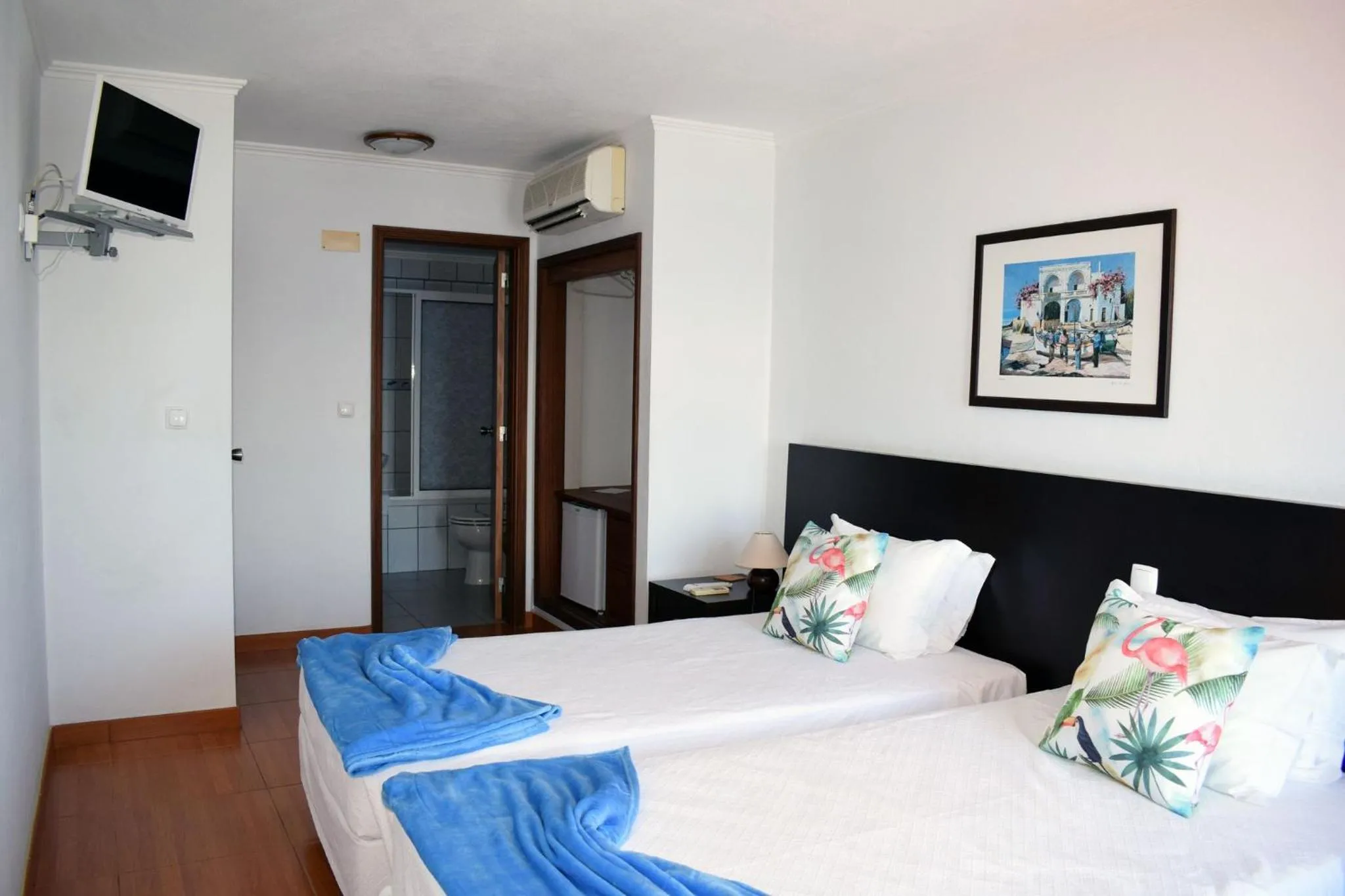 Photo of the whole room, Bed in Residência Machado